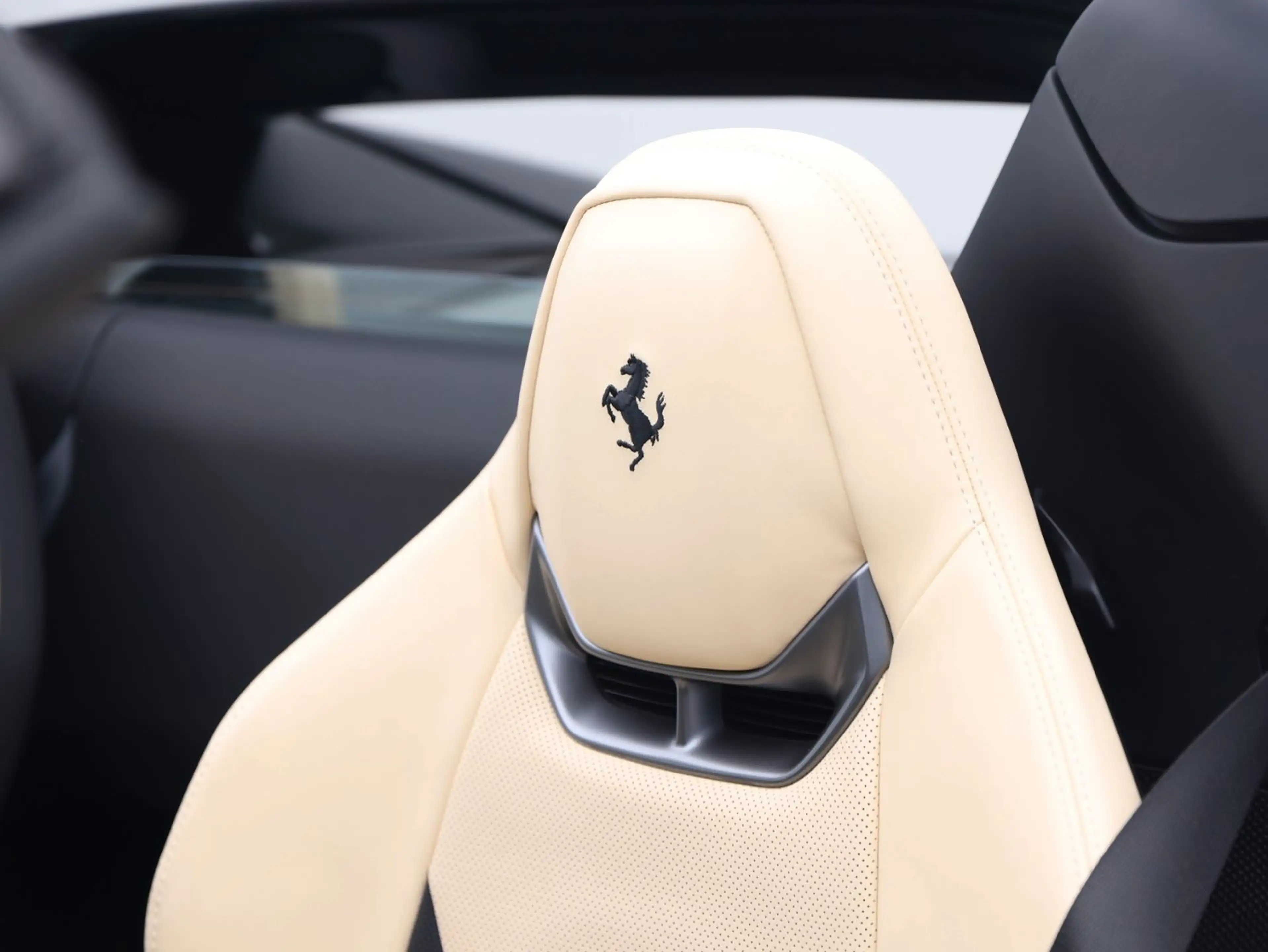 Ferrari 296 GTS ***Ferrari Frankfurt*** — photo 13