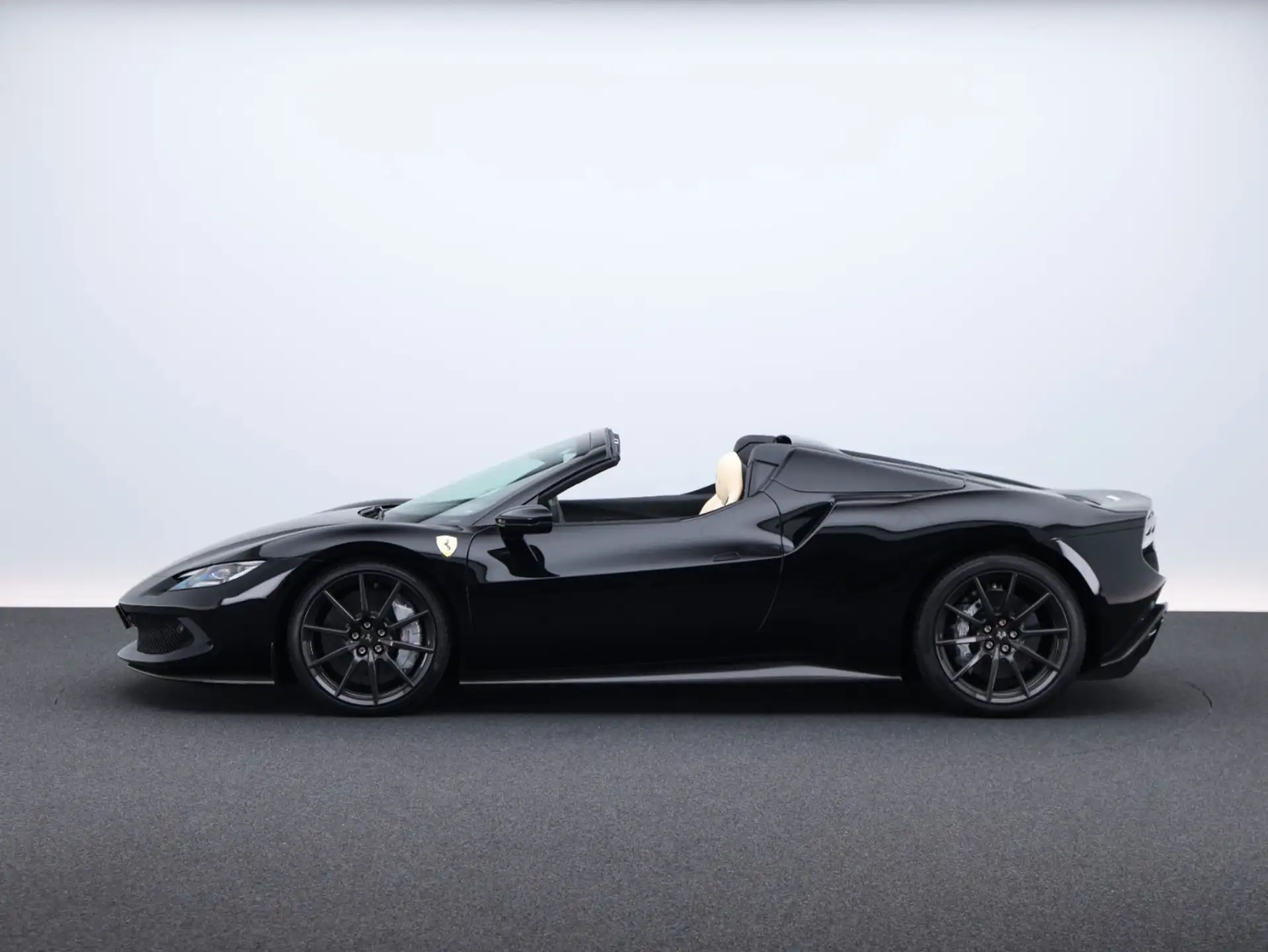 페라리 296 GTS 2023 검정 사진 8
