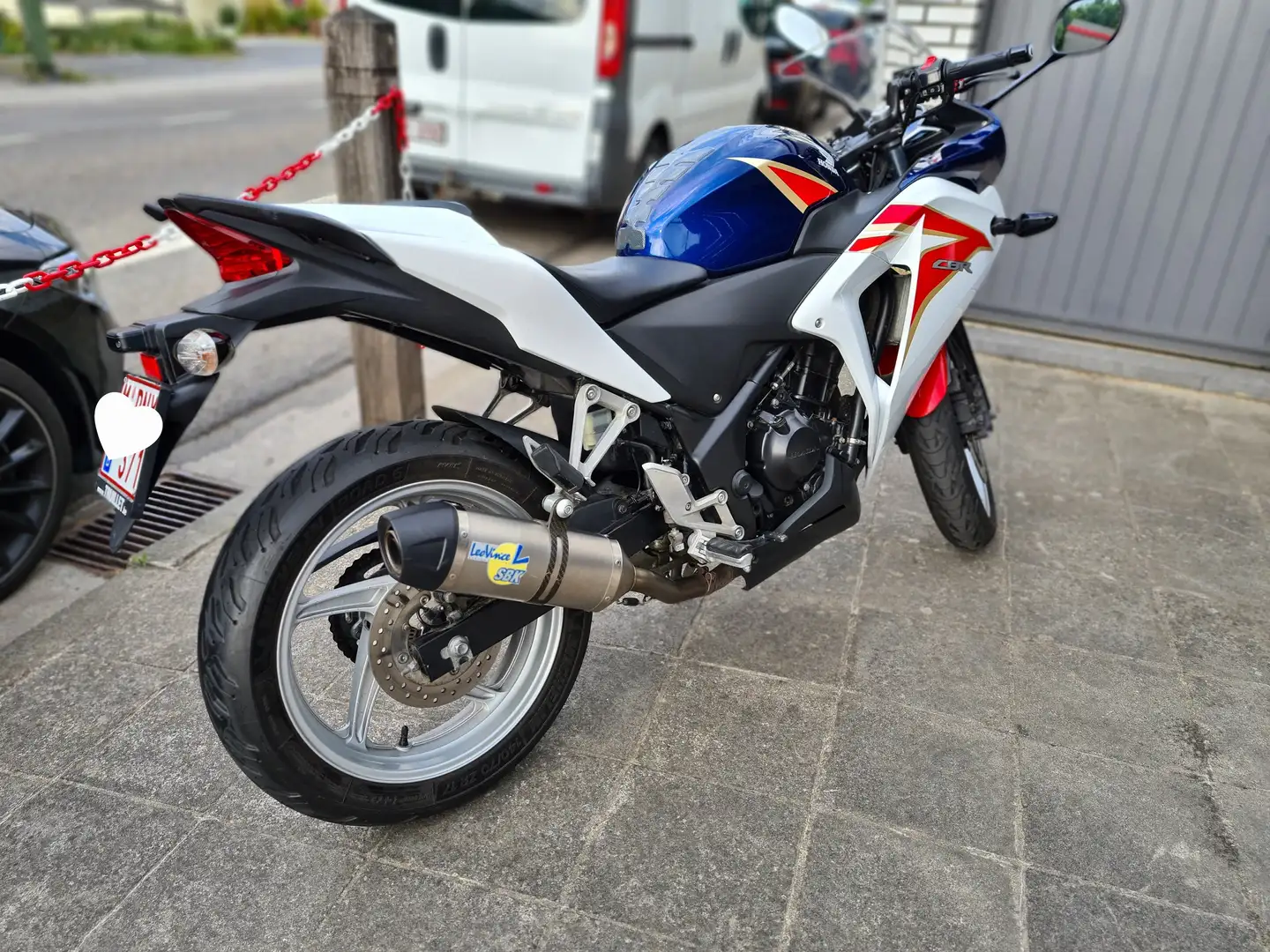 Honda CBR 250 Blanco - 1