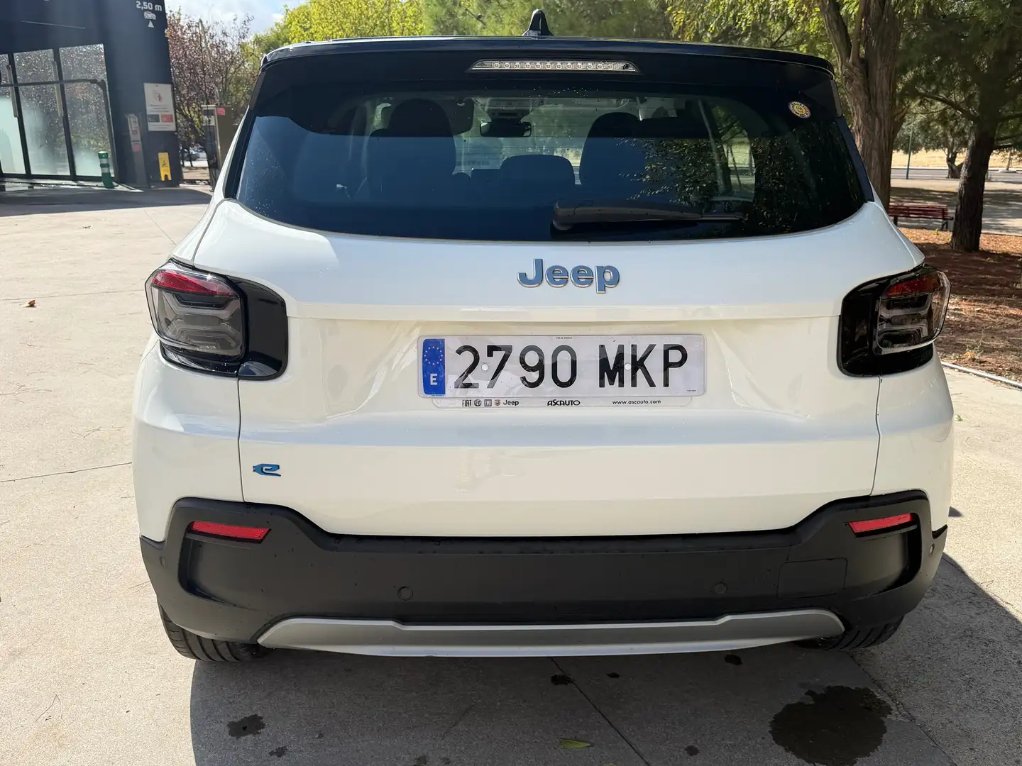 Jeep Avenger Avenger BEV Altitude 115KW 54Kwh Altitude Blanco - 2