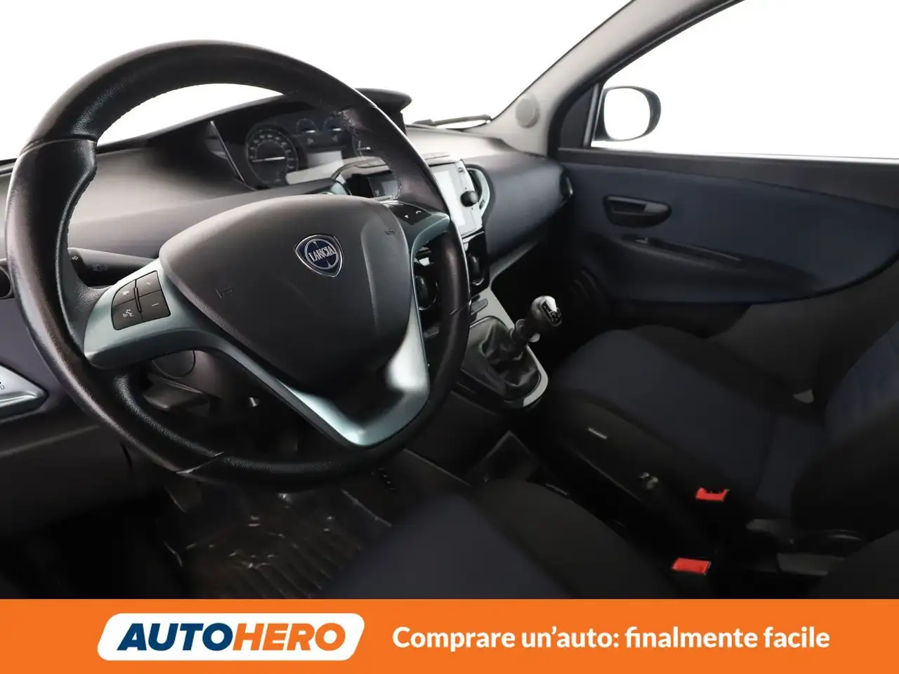 Lancia Ypsilon 2023 — фото 11