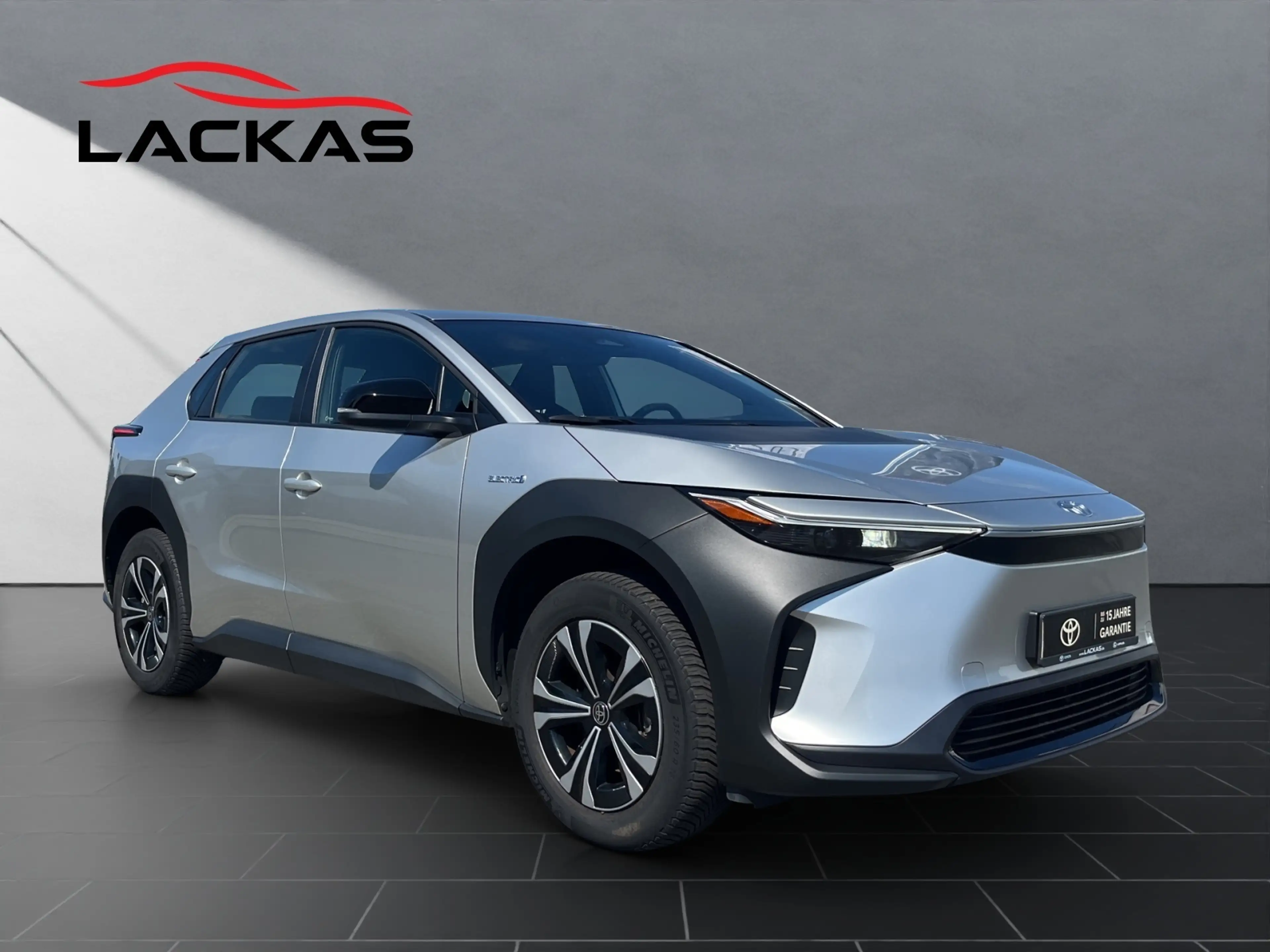 Toyota bZ4X FWD Carplay*Klima*LED*TOP* — photo 7