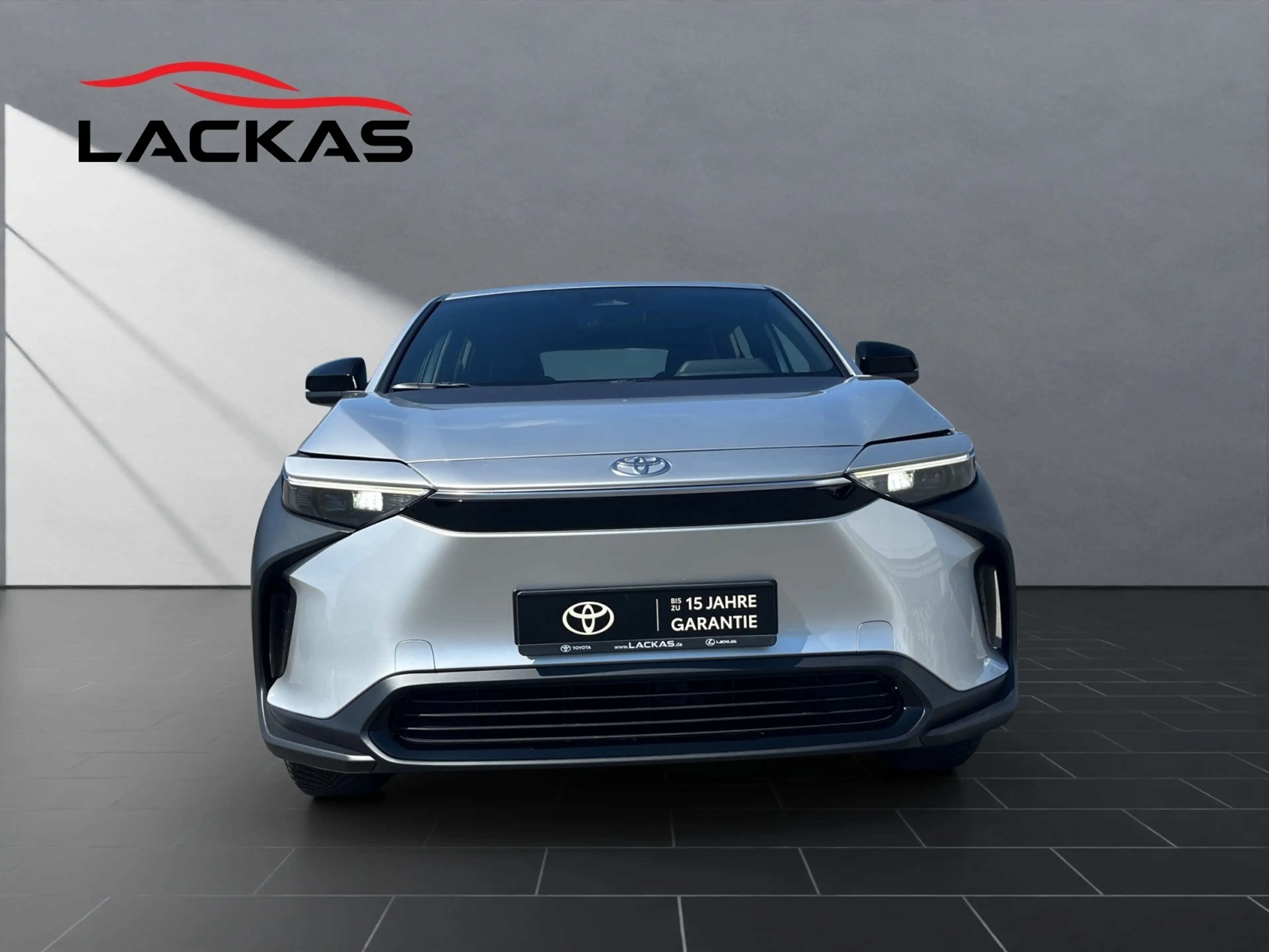 Toyota bZ4X FWD Carplay*Klima*LED*TOP* — photo 8