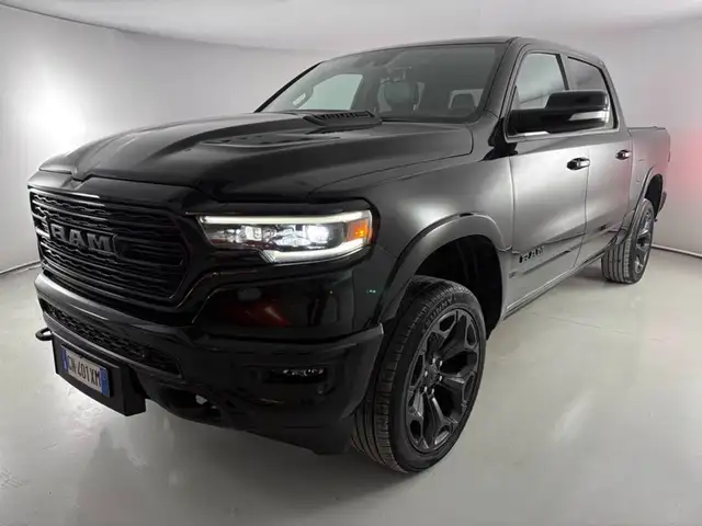 Dodge RAM 1500 5.7 V8 CrewCab Lim. Night Edition 395cv GPL