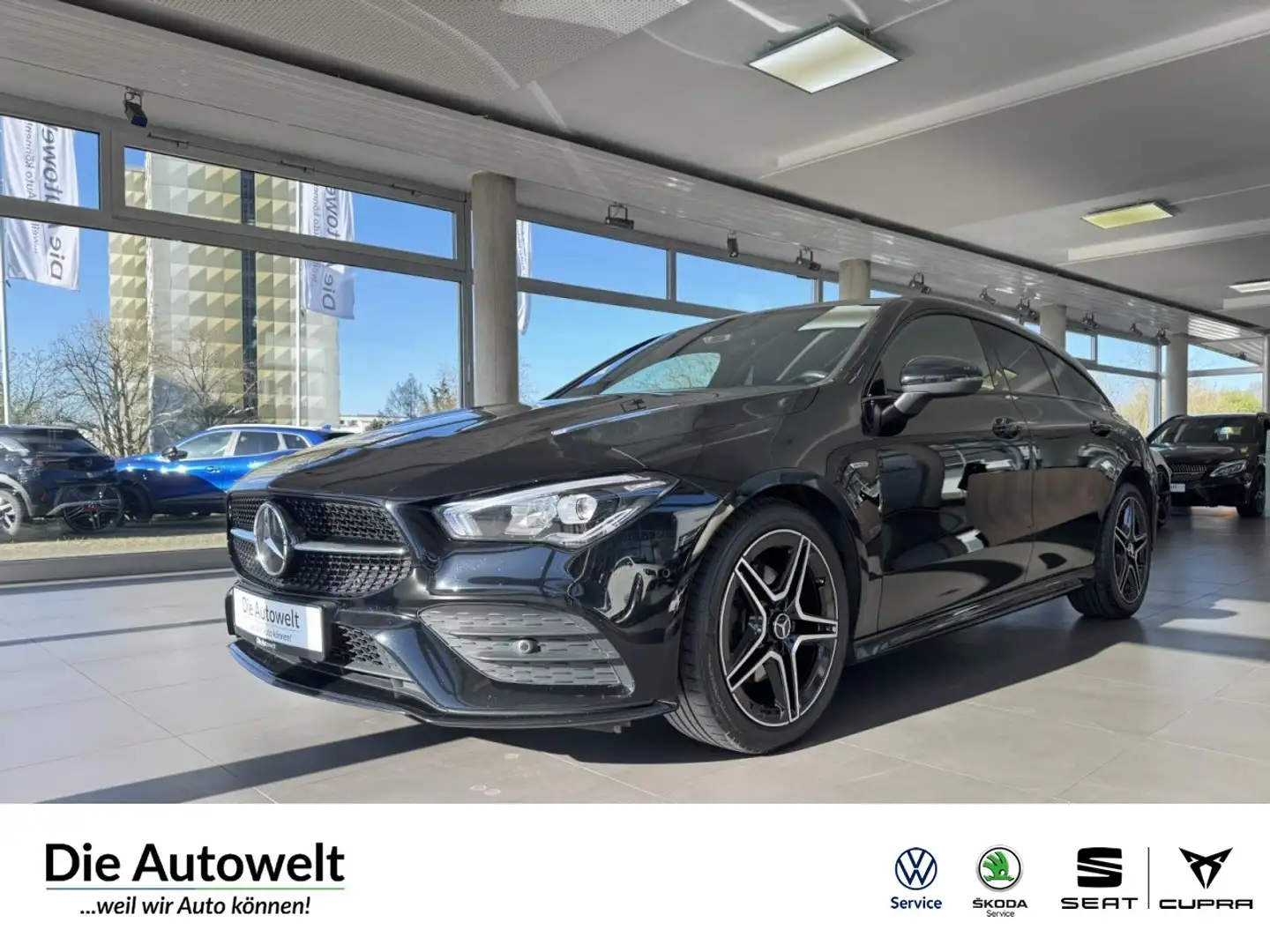 Mercedes-Benz CLA 200 Shooting Brake Edition DTC NAVI LED GRA Schwarz - 1