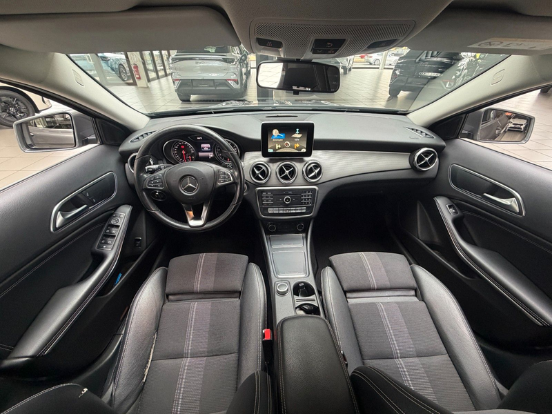 Mercedes-Benz GLA 250 Urban Automatik — photo 13