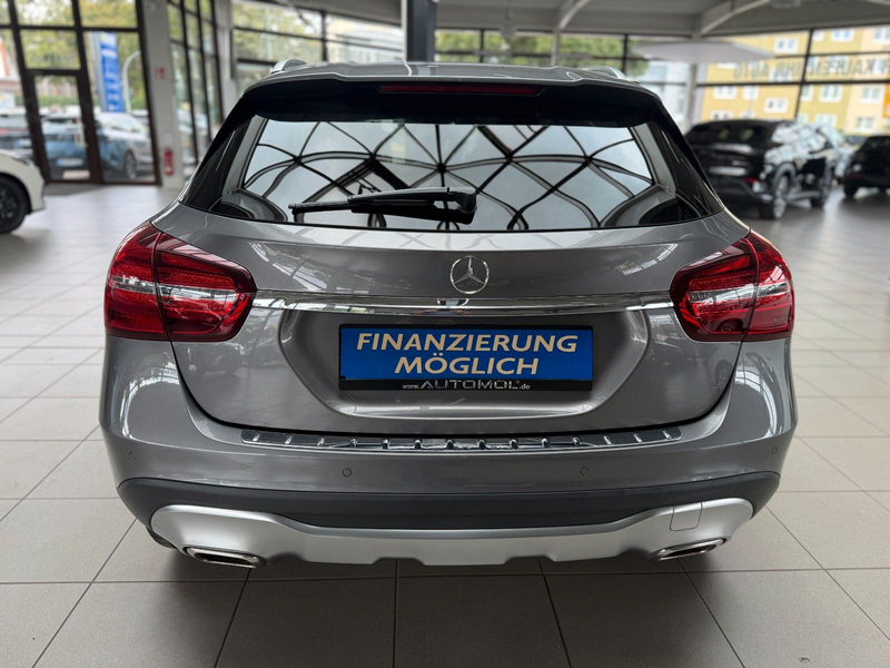 Mercedes-Benz GLA 250 Urban Automatik — photo 6