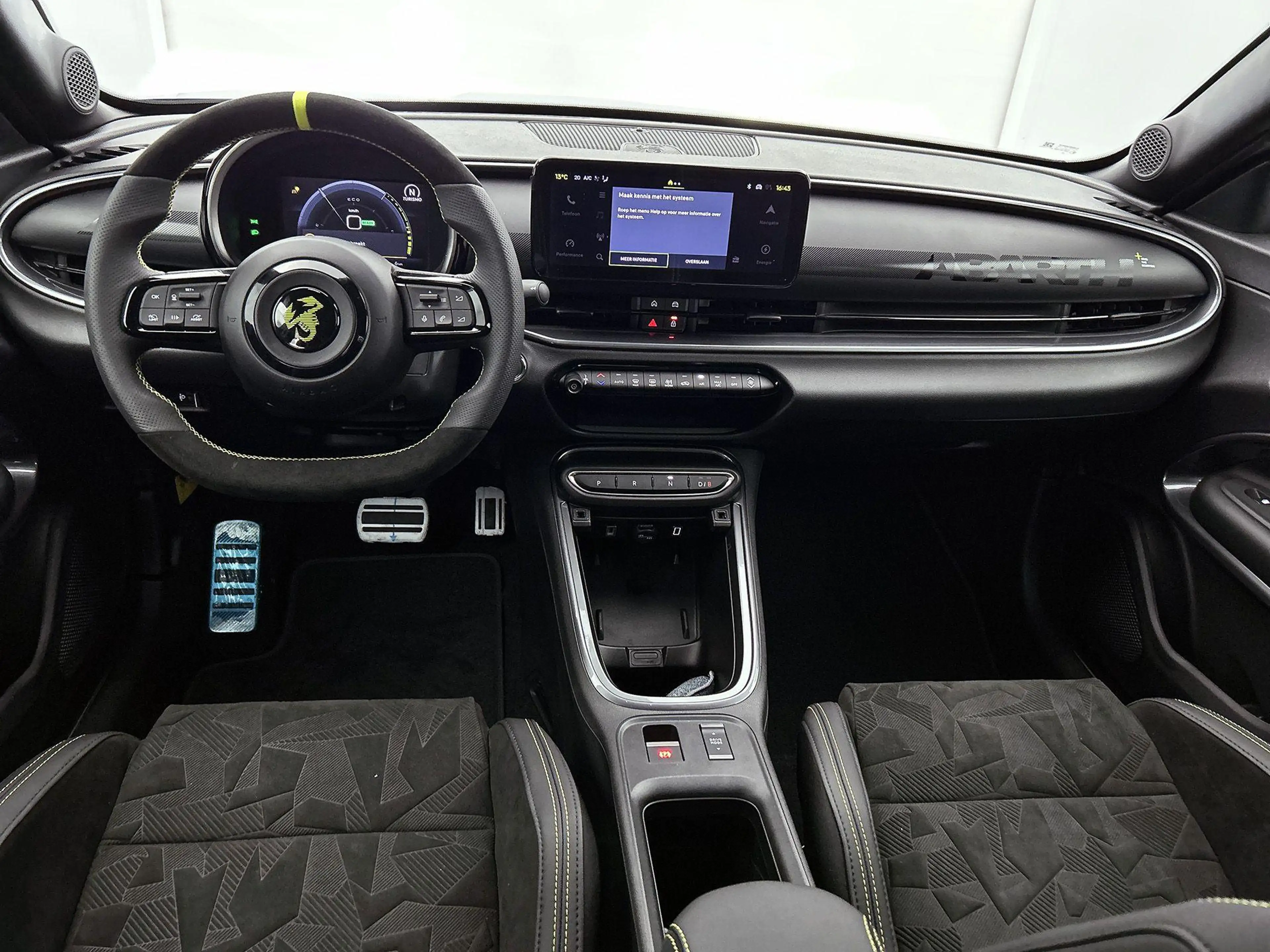 Abarth 600e Scorpionissima 54 kWh | 20 inch velgen | Navigatie — photo 10