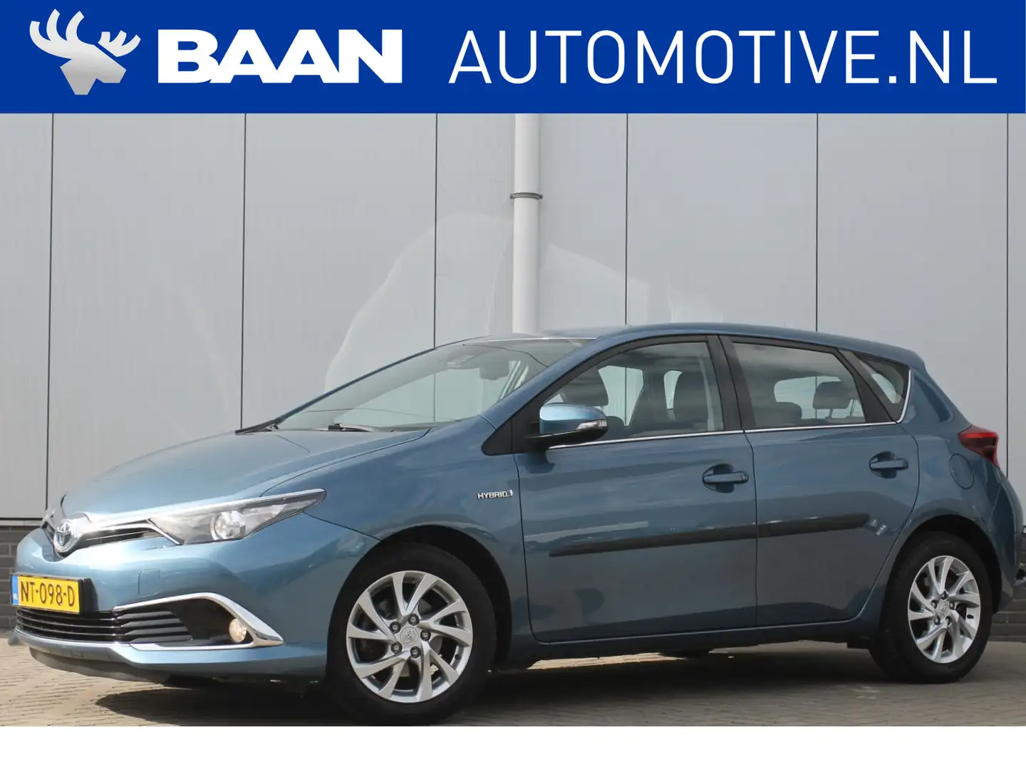 Toyota Auris 1.8 Hybrid Dynamic Bleu - 1