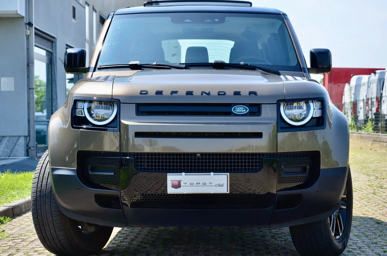 Land Rover Defender 2.0d sd4 awd 240cv 7 POSTI auto GARANZIA UFFICIALE Marrone - 2