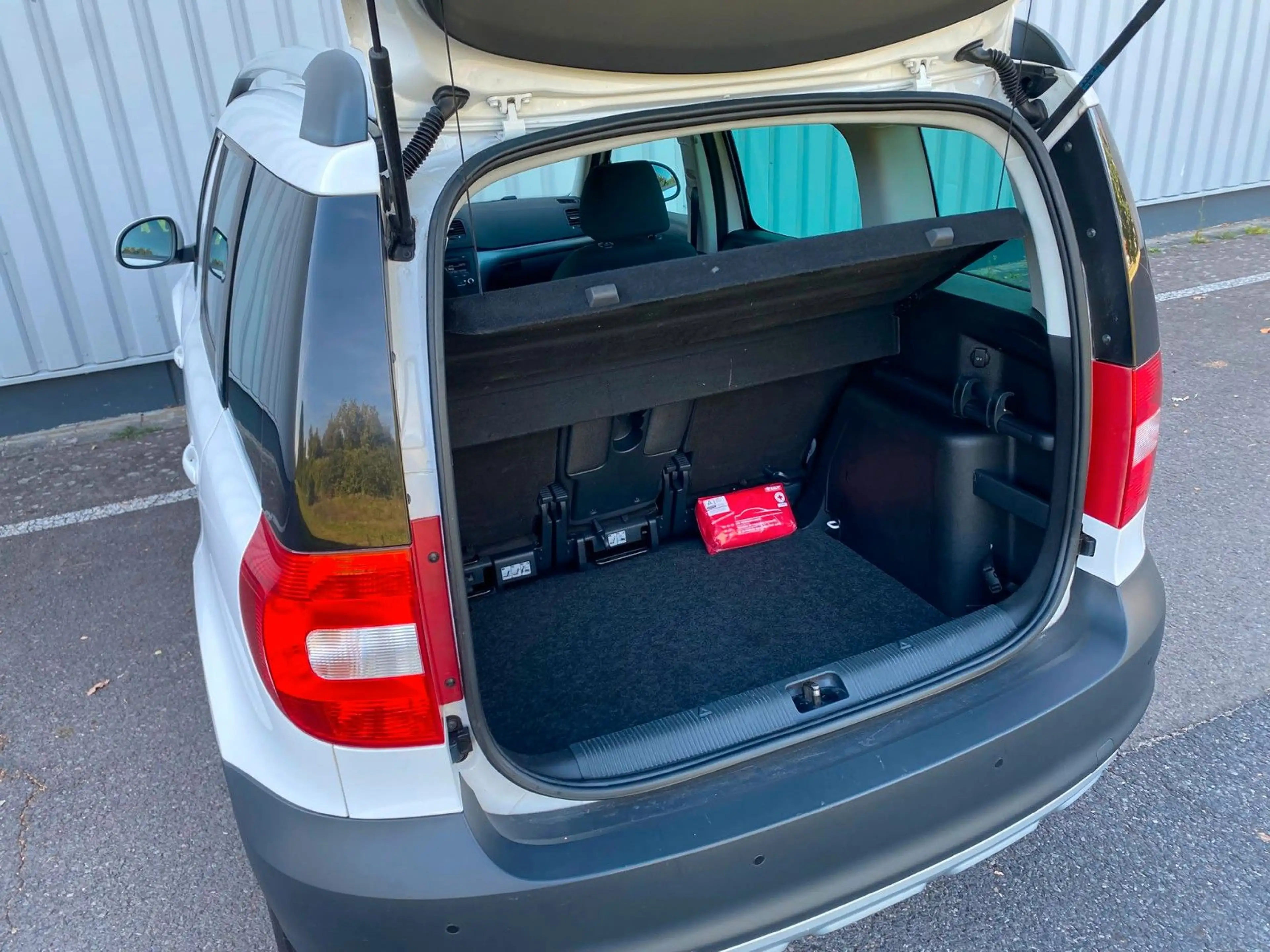 Skoda Yeti Adventure Sitzhzg. PDC TÜV/Service NEU — photo 17