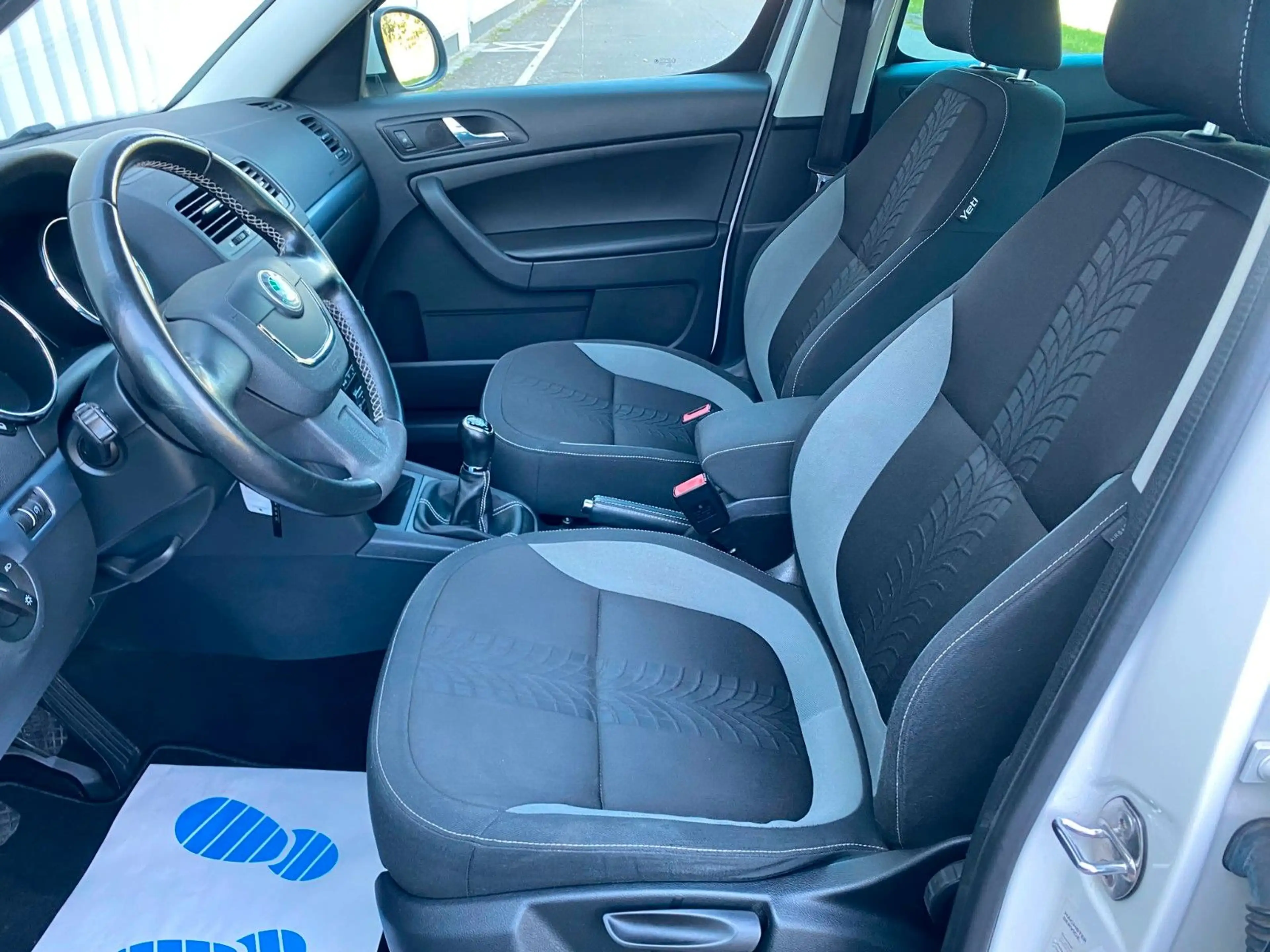 Skoda Yeti Adventure Sitzhzg. PDC TÜV/Service NEU — photo 9