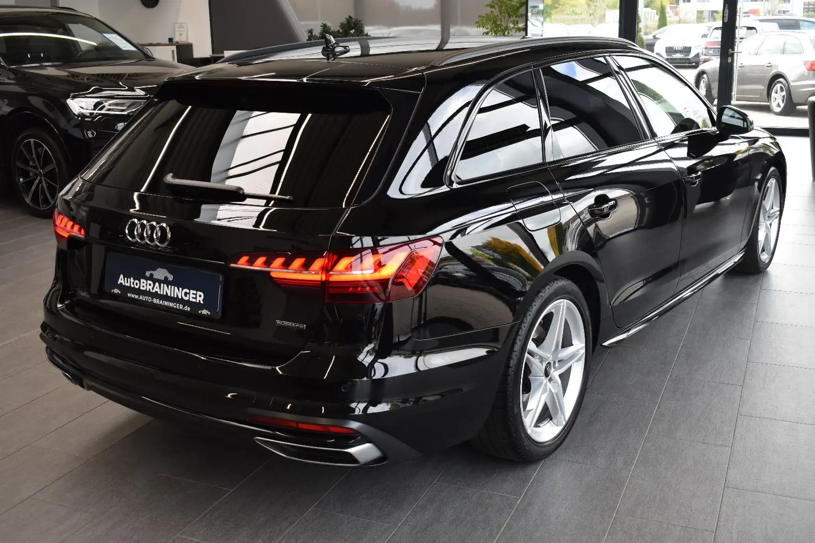 Audi A4 Av. 40TDI quattro S-tron advanced LED~AHK~18" Schwarz - 2