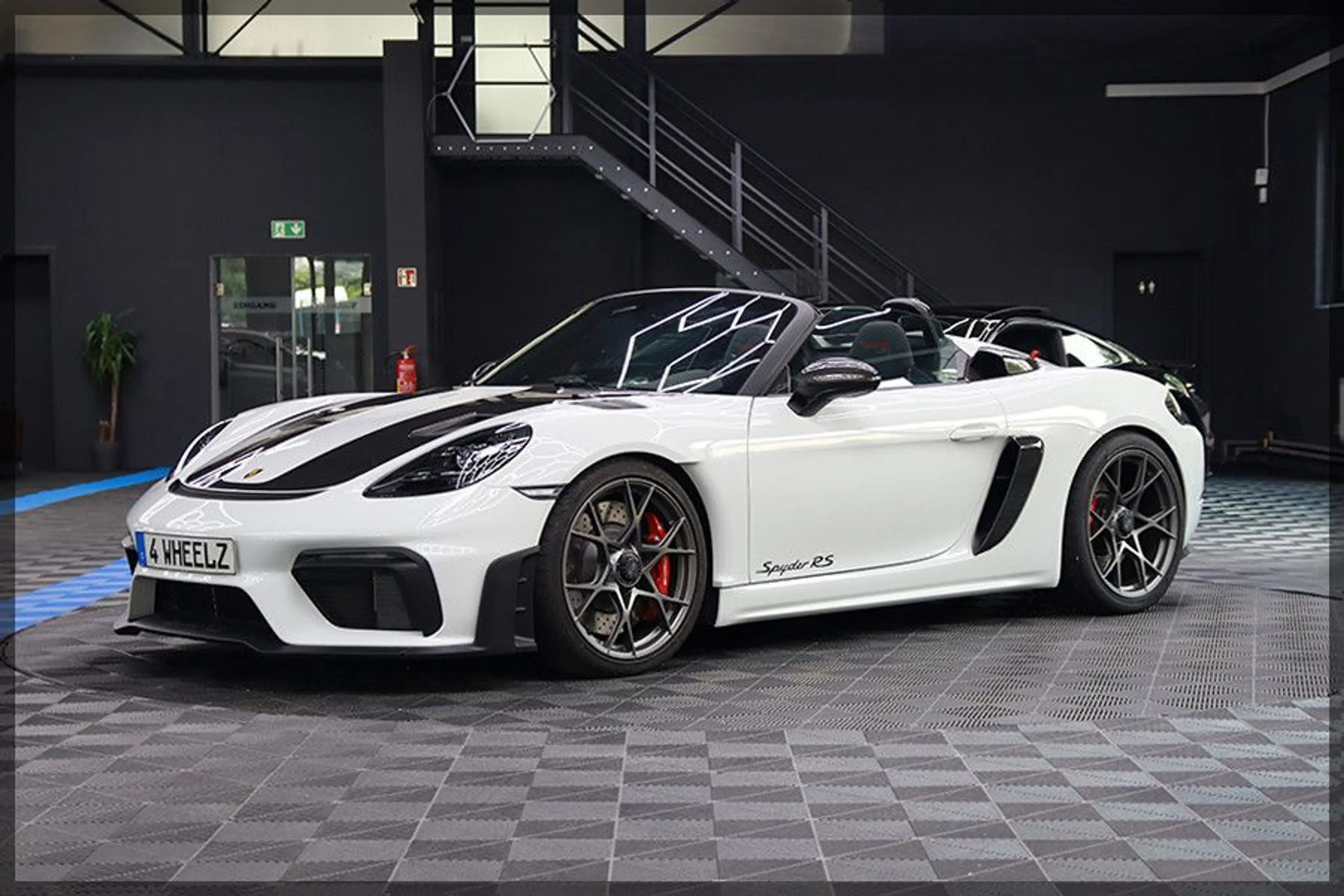 Porsche Boxster 718 Boxster Spyder RS Weissach APPROVED — photo 2