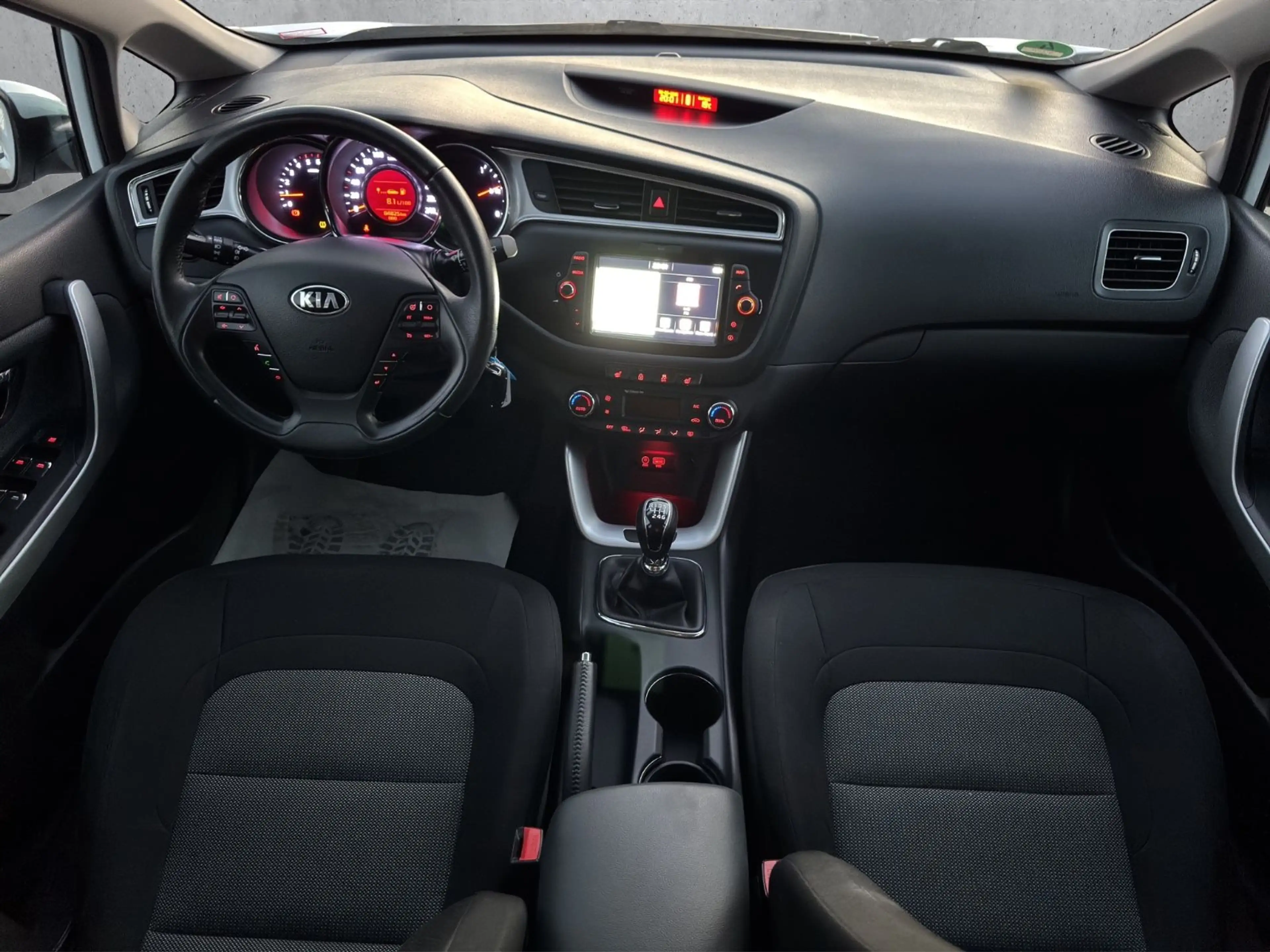 Kia Ceed SW / cee'd SW °Navi°Sitzheizung°Rückfahr-Kame — photo 13
