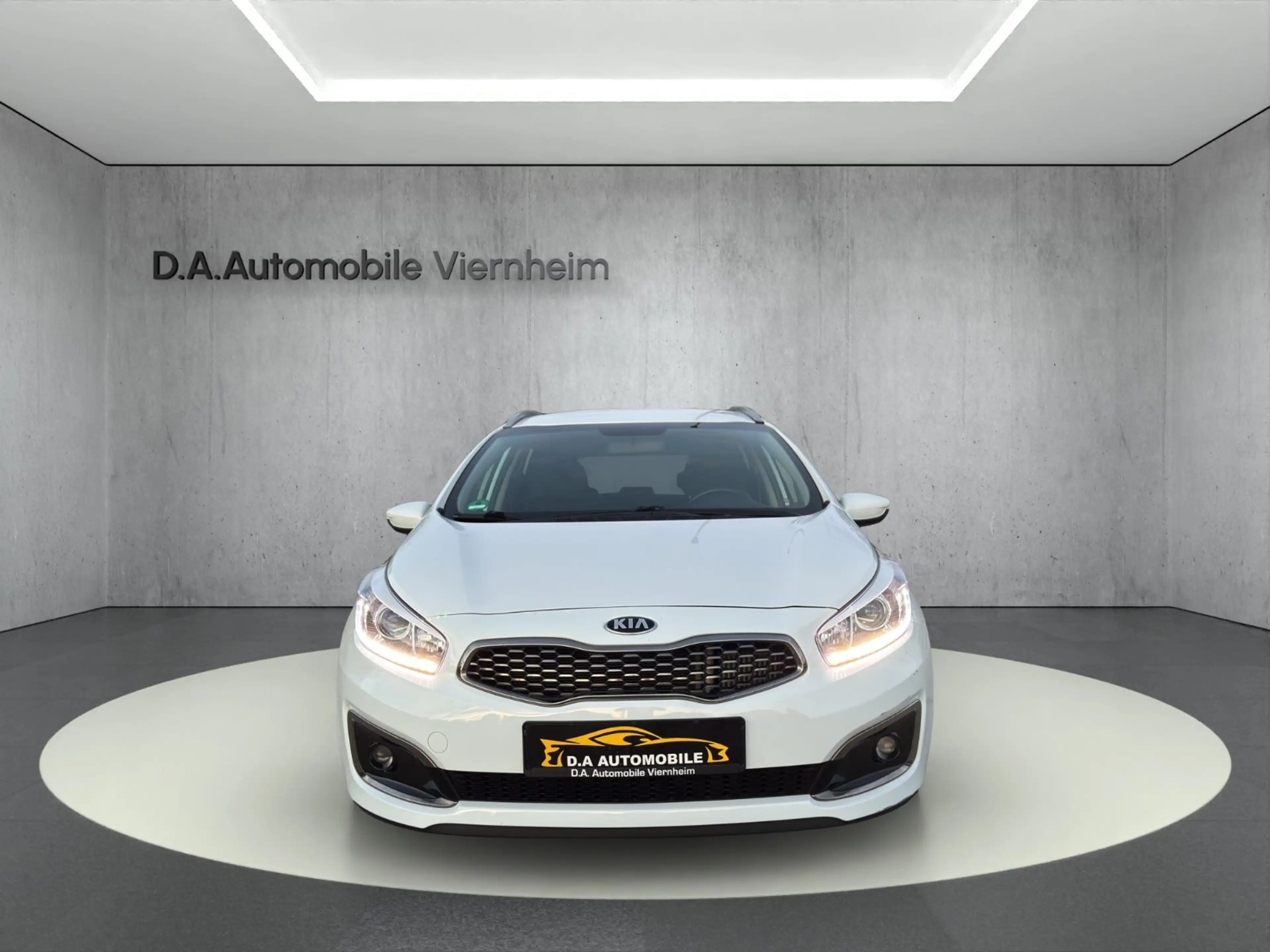 Kia Ceed SW / cee'd SW °Navi°Sitzheizung°Rückfahr-Kame — photo 2