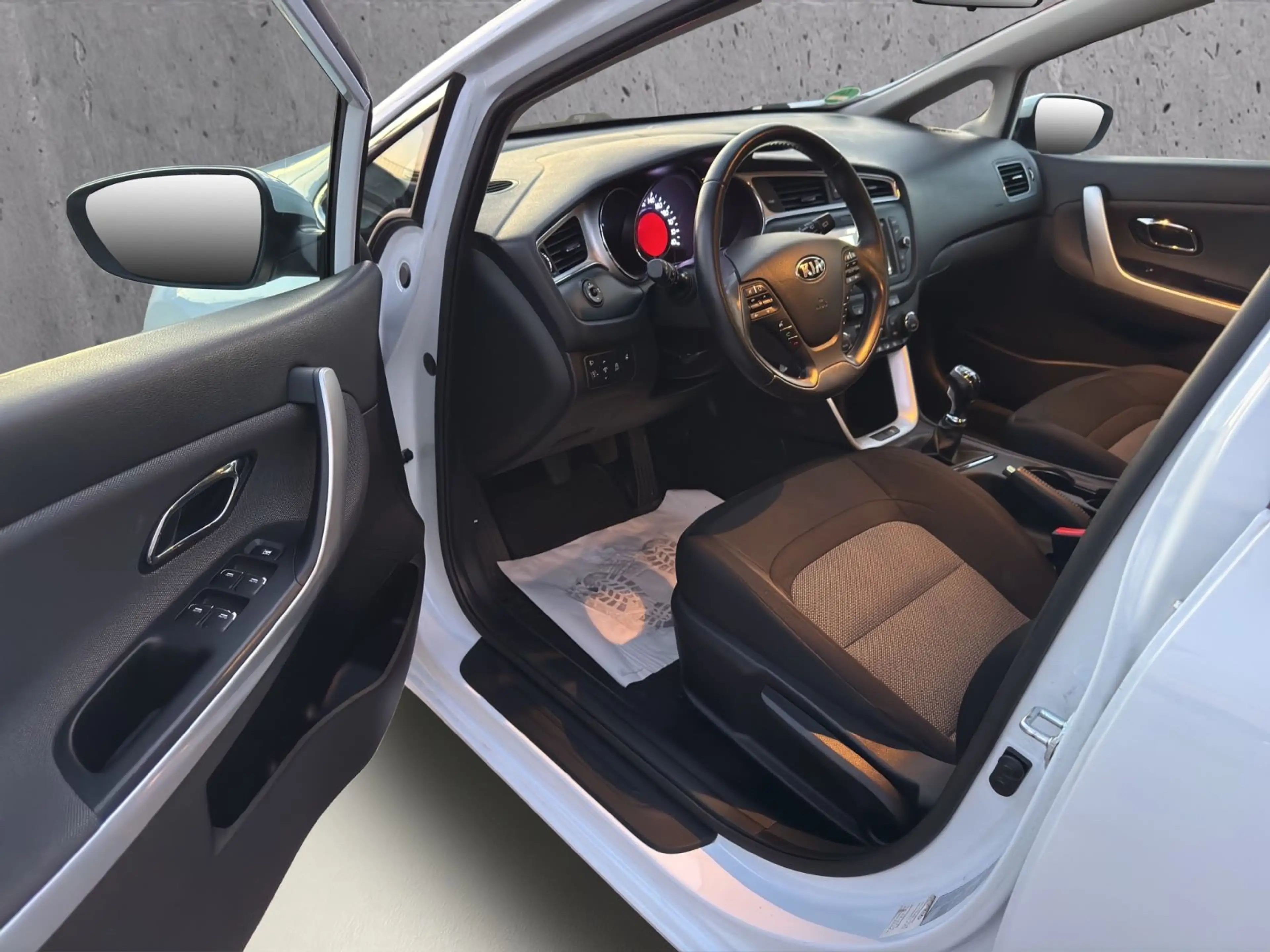 Kia Ceed SW / cee'd SW °Navi°Sitzheizung°Rückfahr-Kame — photo 9