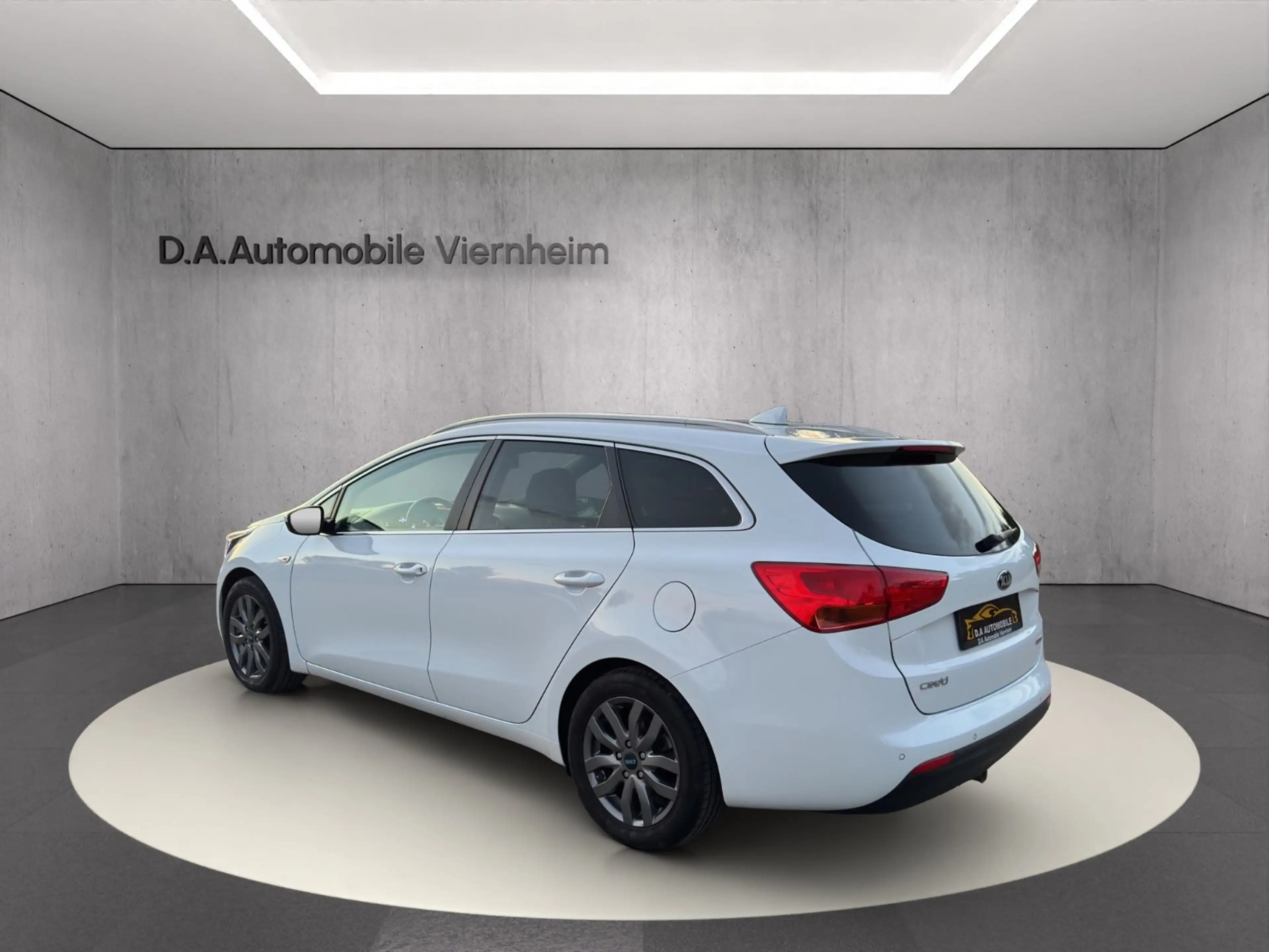 Kia Ceed SW / cee'd SW °Navi°Sitzheizung°Rückfahr-Kame — photo 4