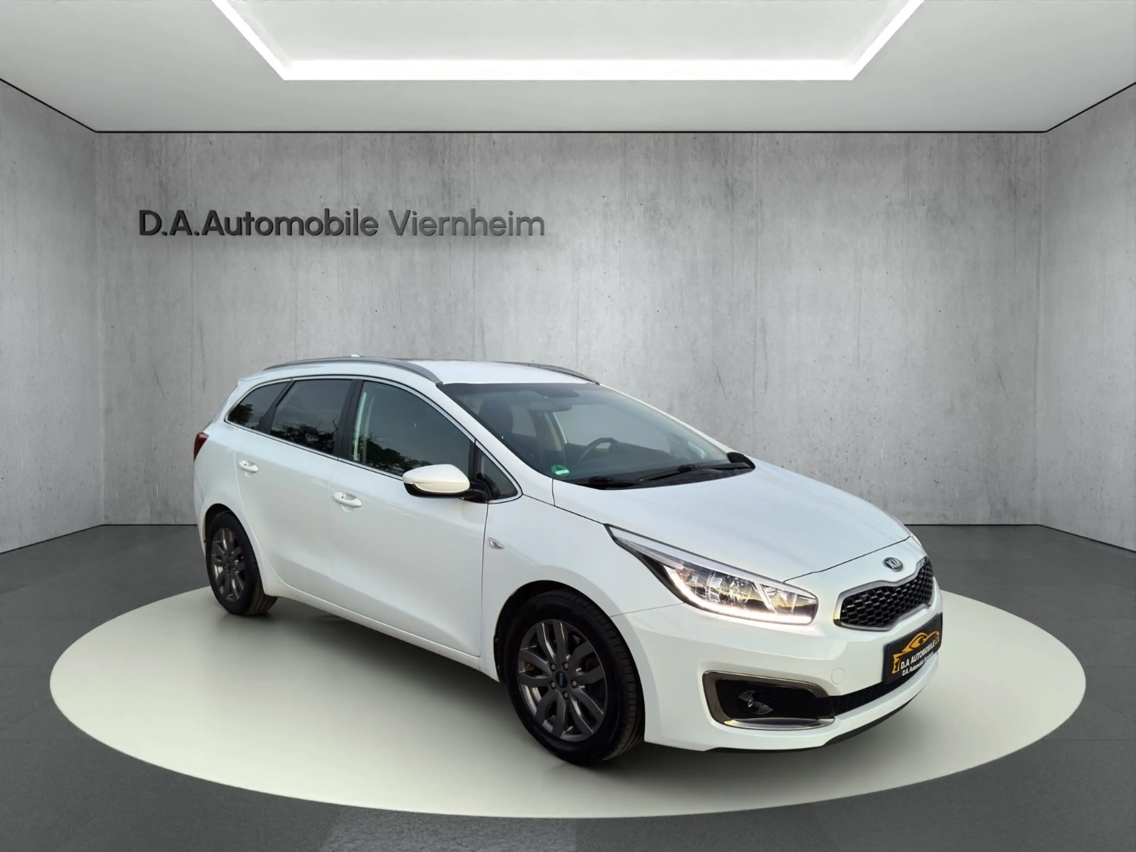Kia Ceed SW / cee'd SW °Navi°Sitzheizung°Rückfahr-Kame — photo 8