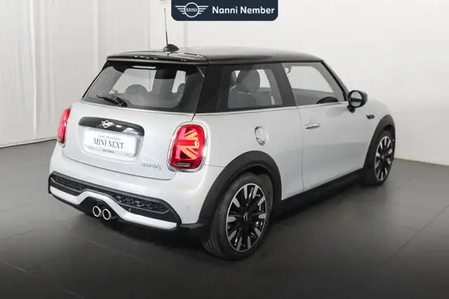 MINI Hatch view 3