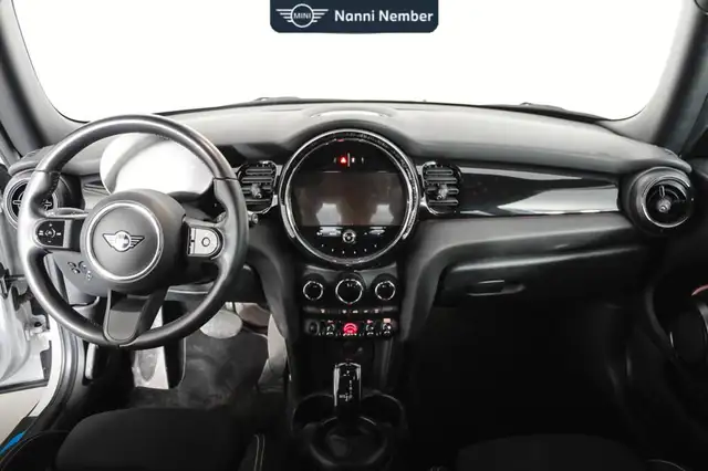 MINI Hatch view 11