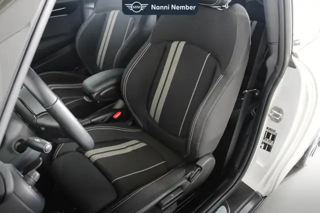 MINI Hatch view 14