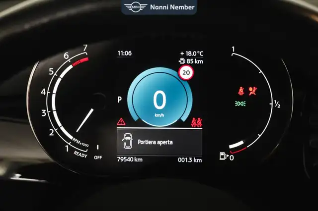 MINI Hatch view 9