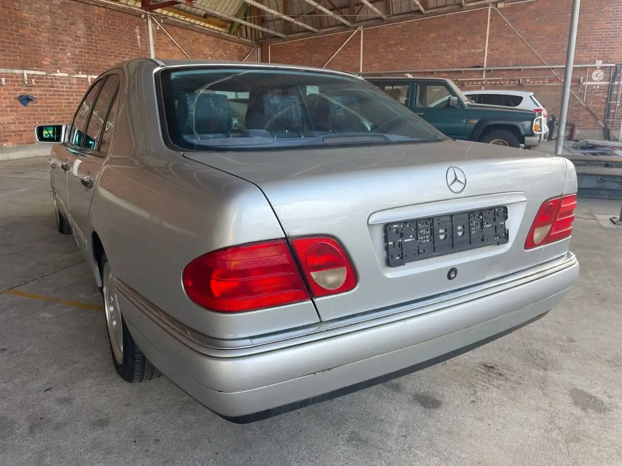 Mercedes-Benz E 290 TD AVANTGARDE/AUTOMATIK/SHZ/TEMPO, foto 7