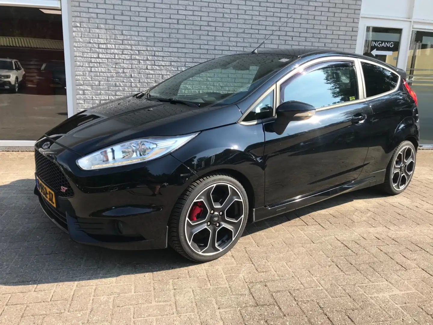 Ford Fiesta ST200 **200pk/navigatie/cruise** Negro - 2