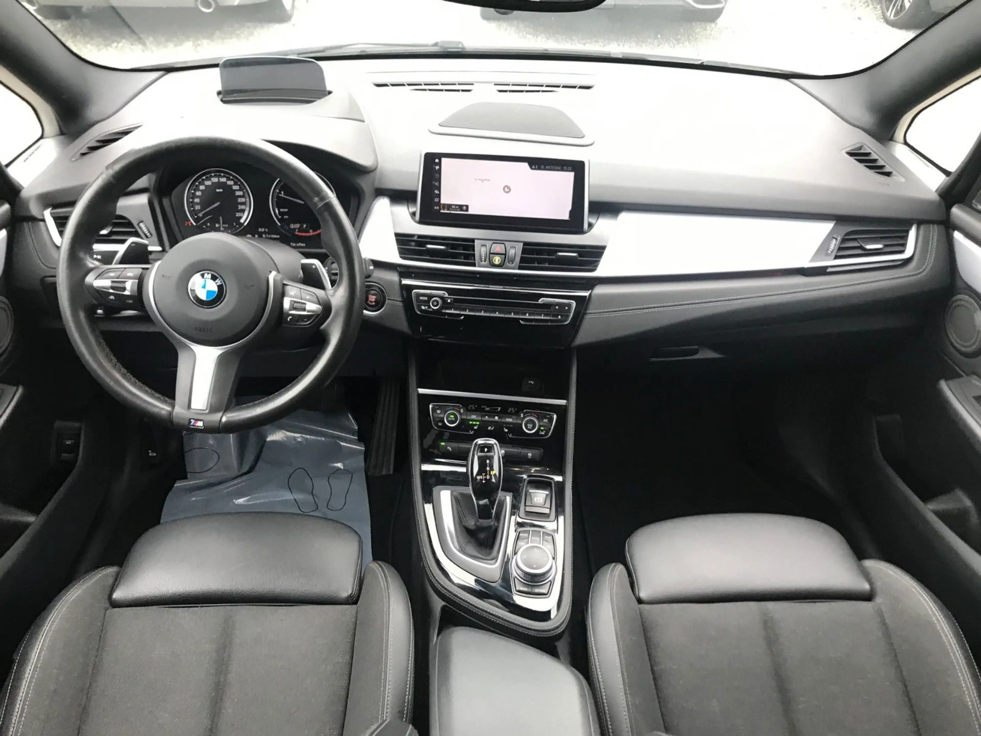 BMW 220 M Sport xDrive Memo HUD AHK ACC — photo 3