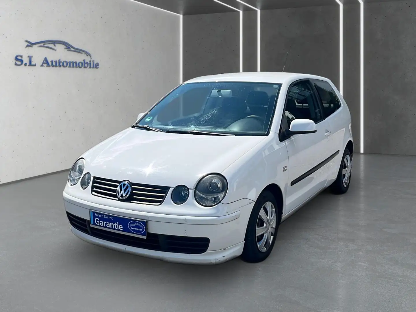 Volkswagen Polo IV Basis Wagen Nr 112 Blanc - 1