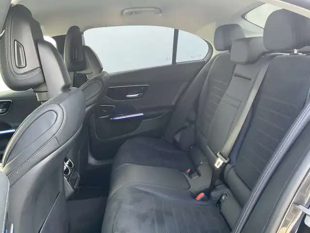 Mercedes-Benz C-Class view 6