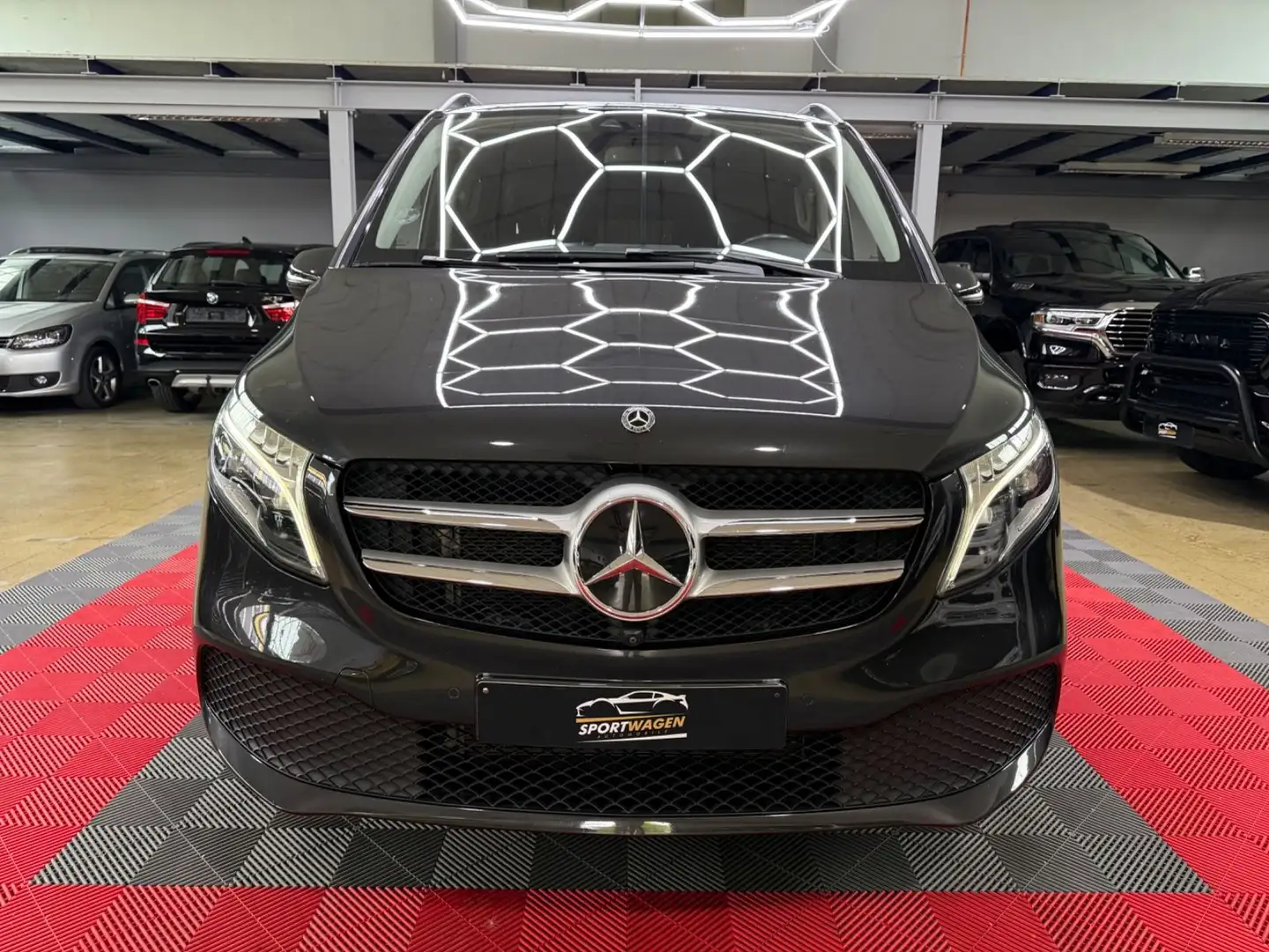 Mercedes-Benz V 250 V 300d AVANTGARDE 4Matic Lang Burmester 360° AHK Grigio - 2