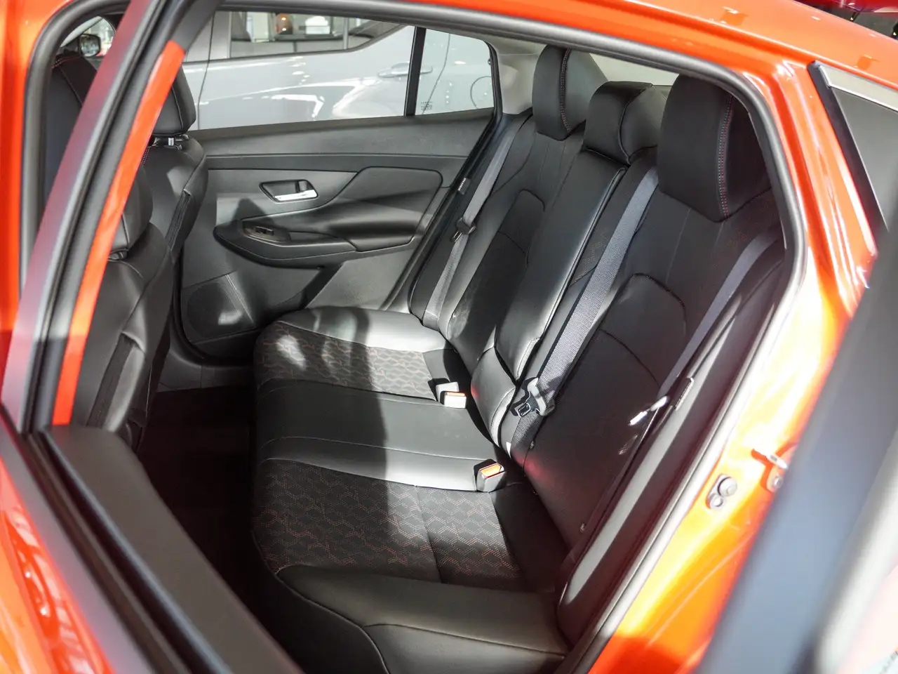 Nissan Sentra снимка Nissan Sentra