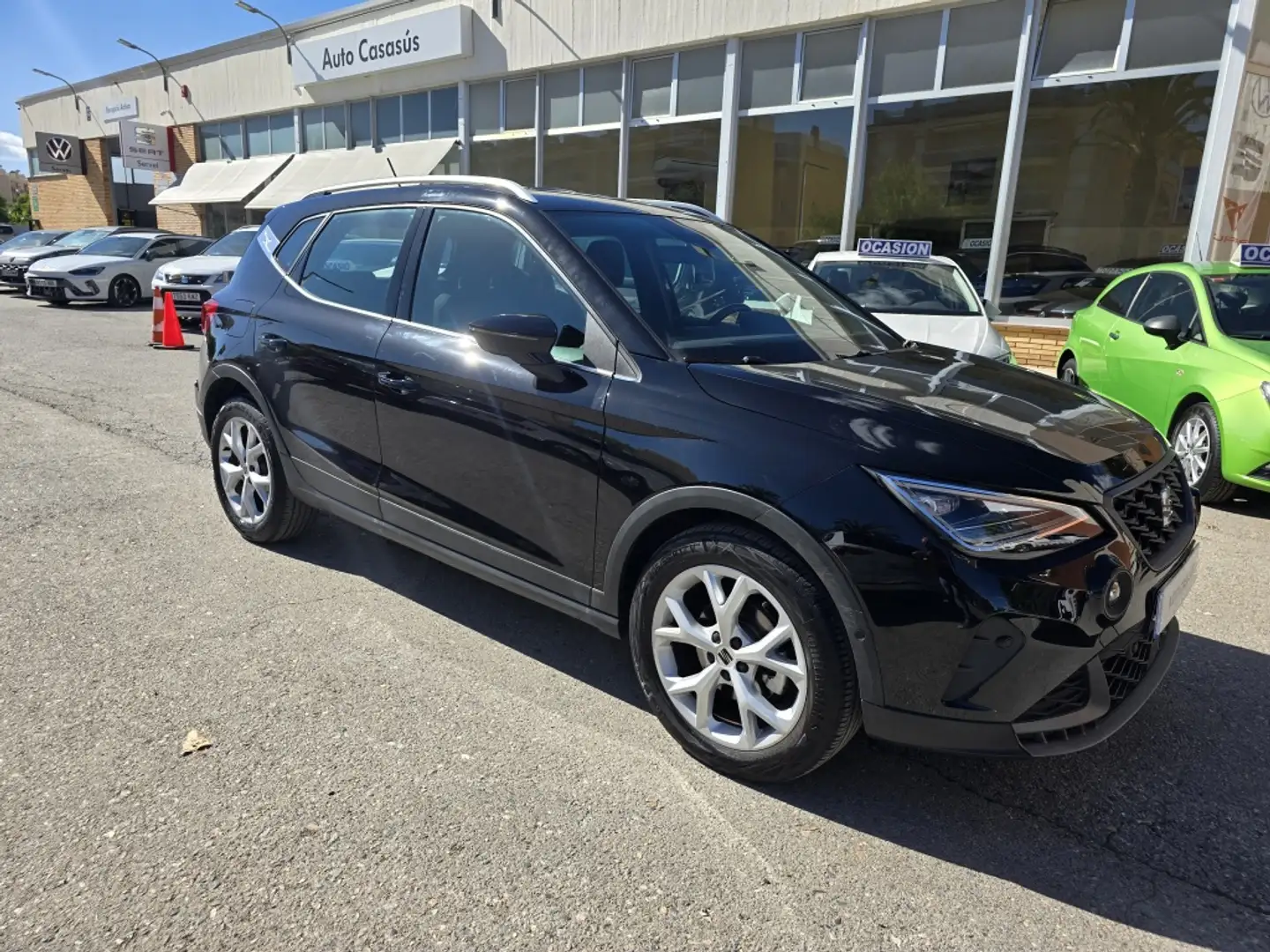 SEAT Arona 1.0 TSI S&S FR DSG7 XM 115 Negro - 2