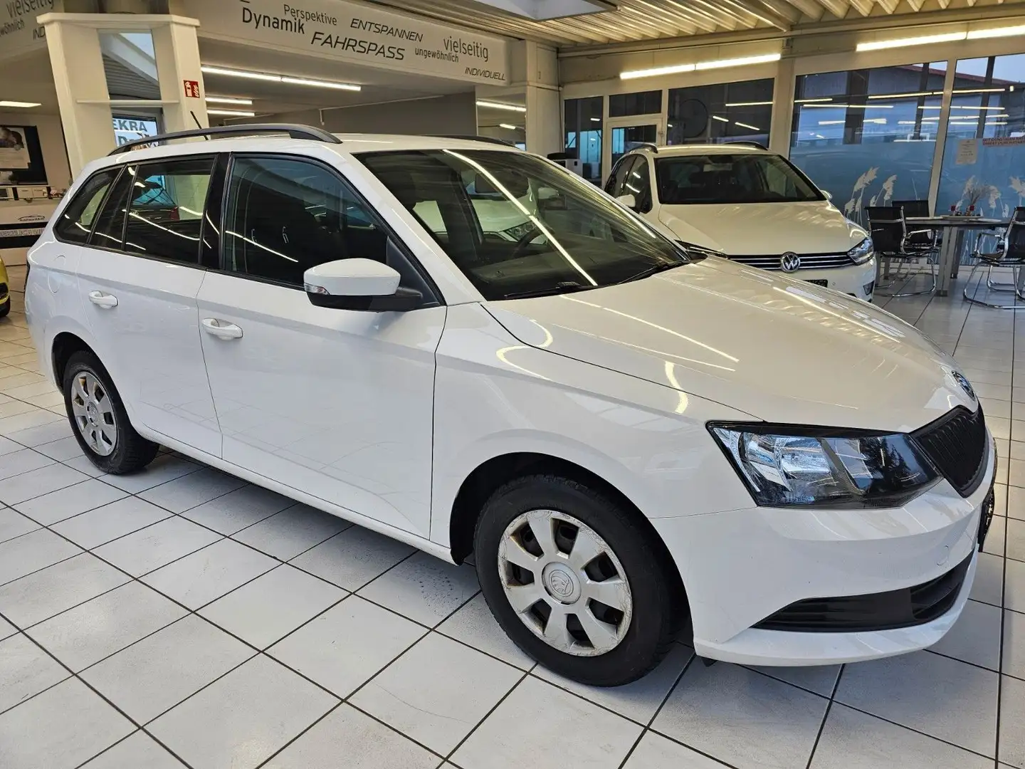 Skoda Fabia Combi Active Blanc - 1