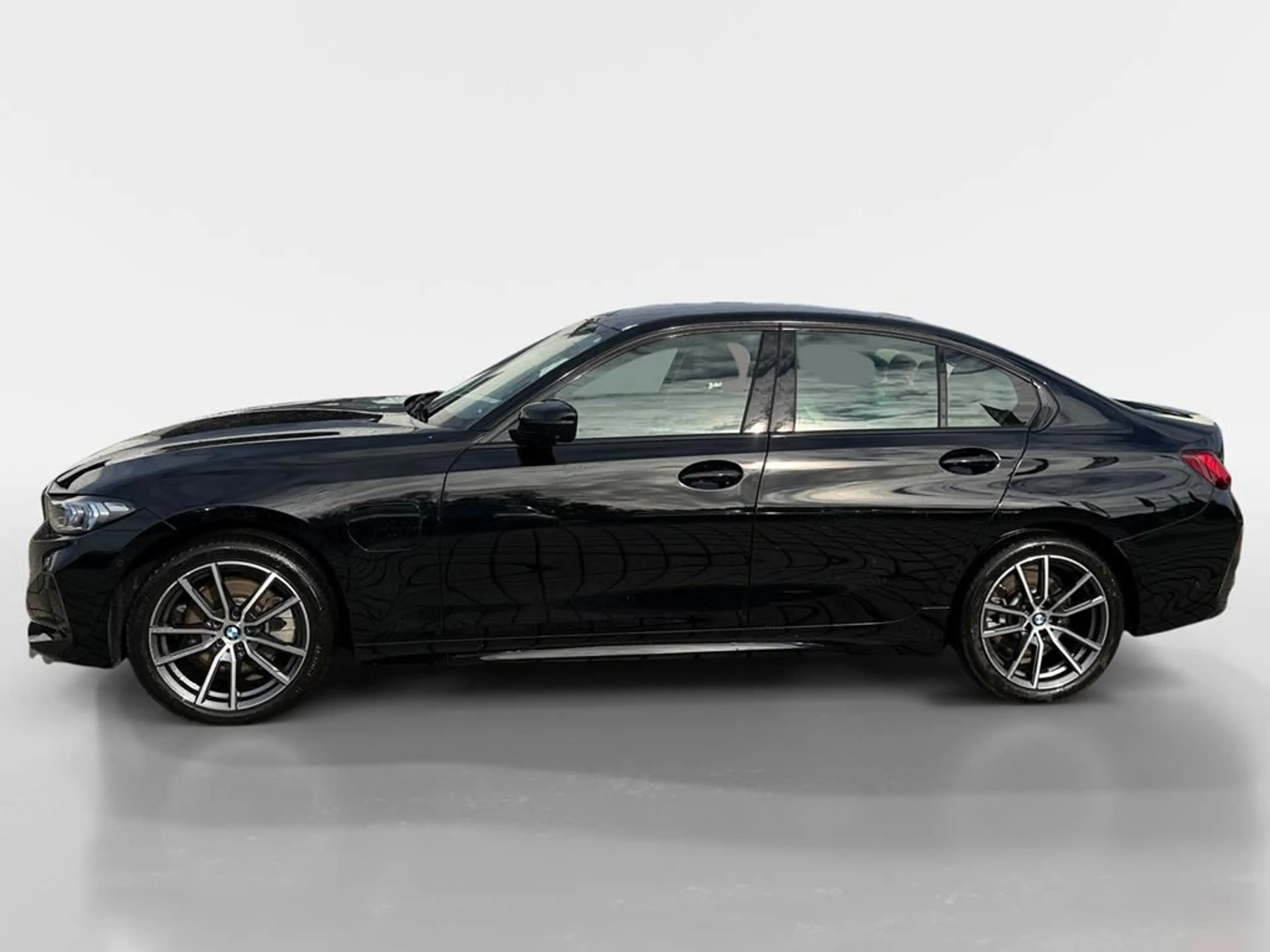 BMW 330 — photo 4