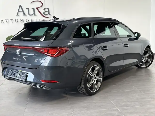 Seat Leon Leon view 4