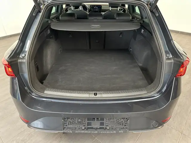 Seat Leon Leon view 8
