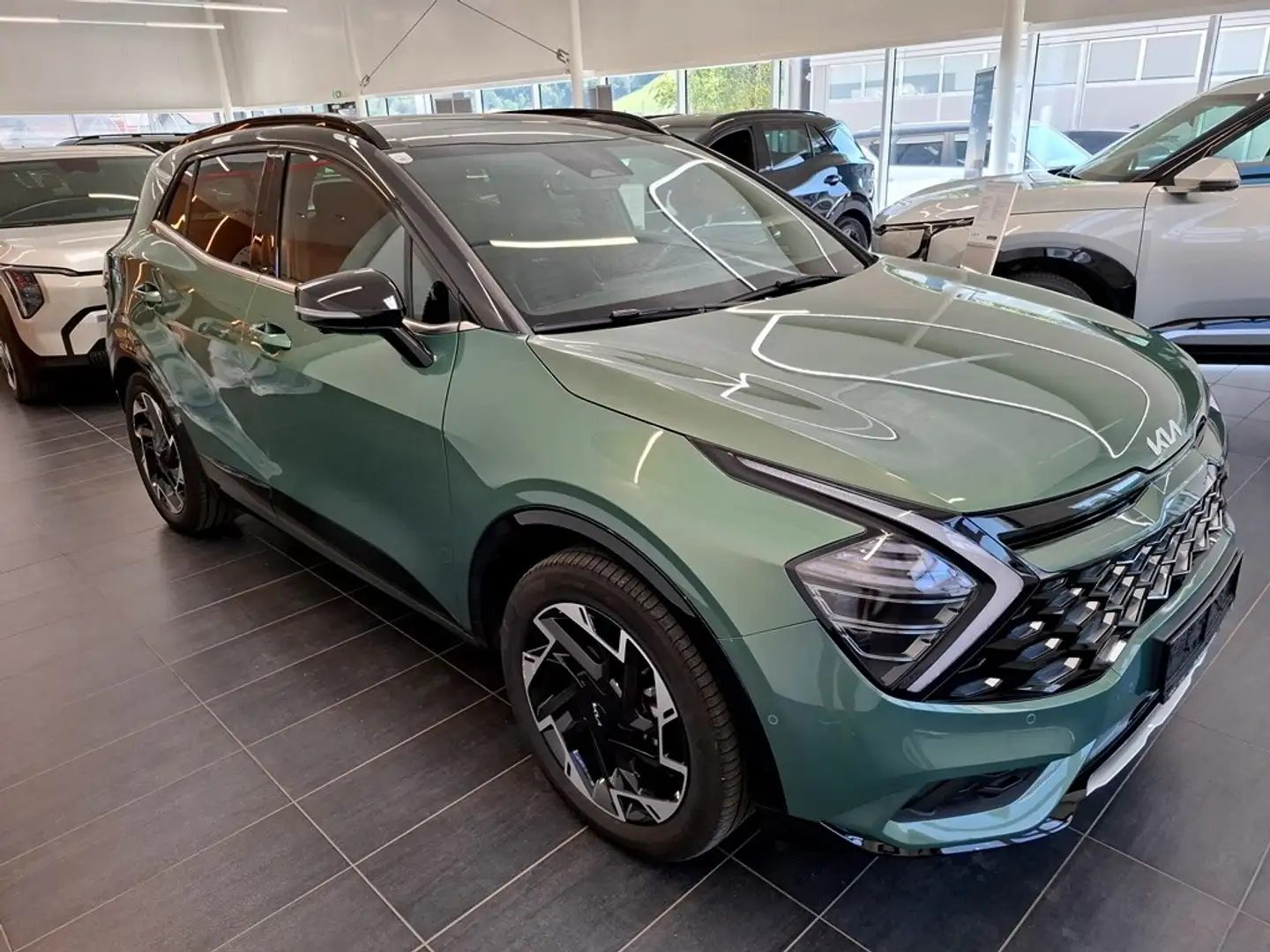 Kia Sportage 1,6 TGDI PHEV AWD GT-Line Aut. Grün - 2