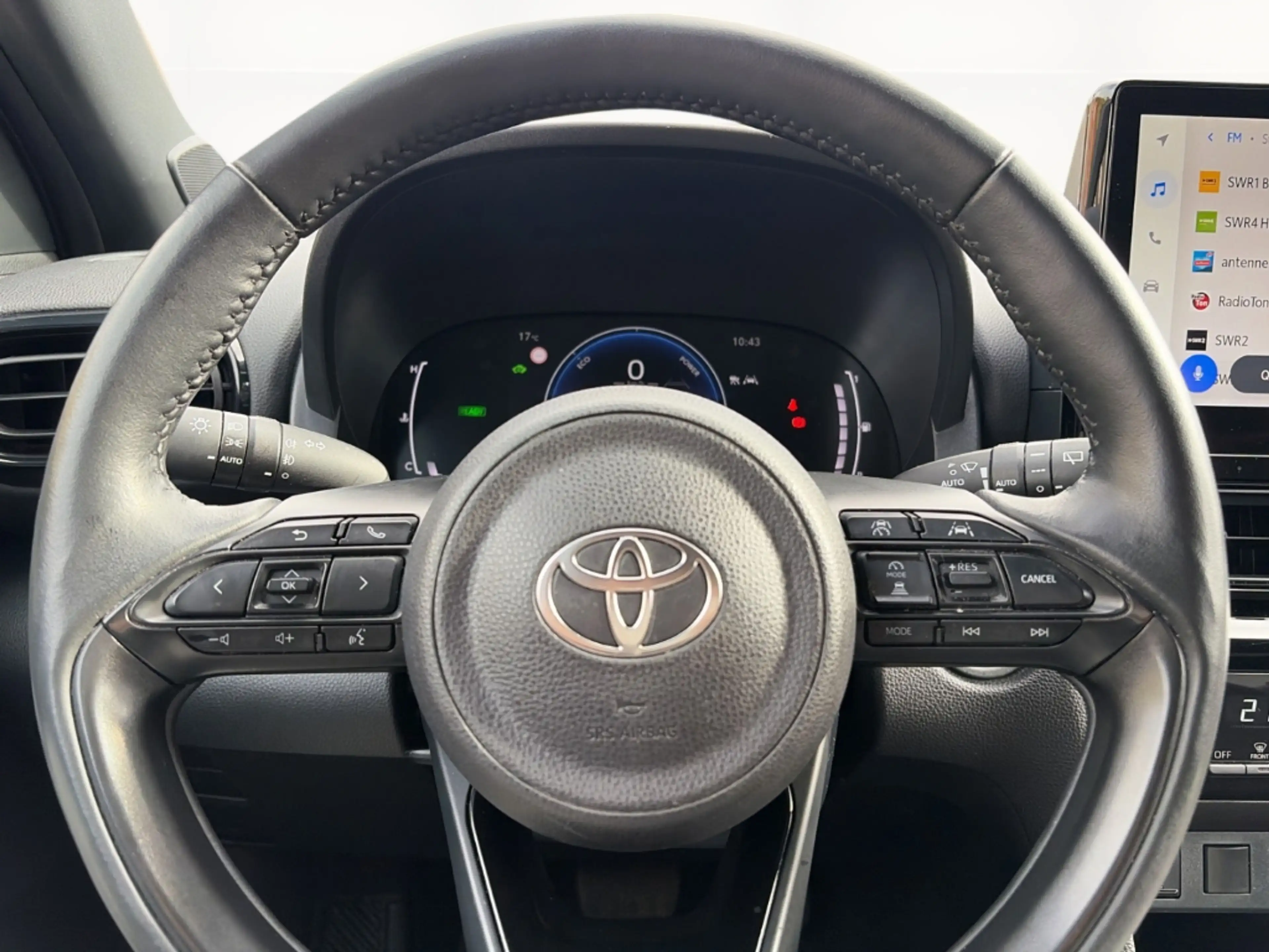 Toyota Yaris Cross 1.5 Hybrid Team D +Klima +Winterpaket +Kamera — photo 11