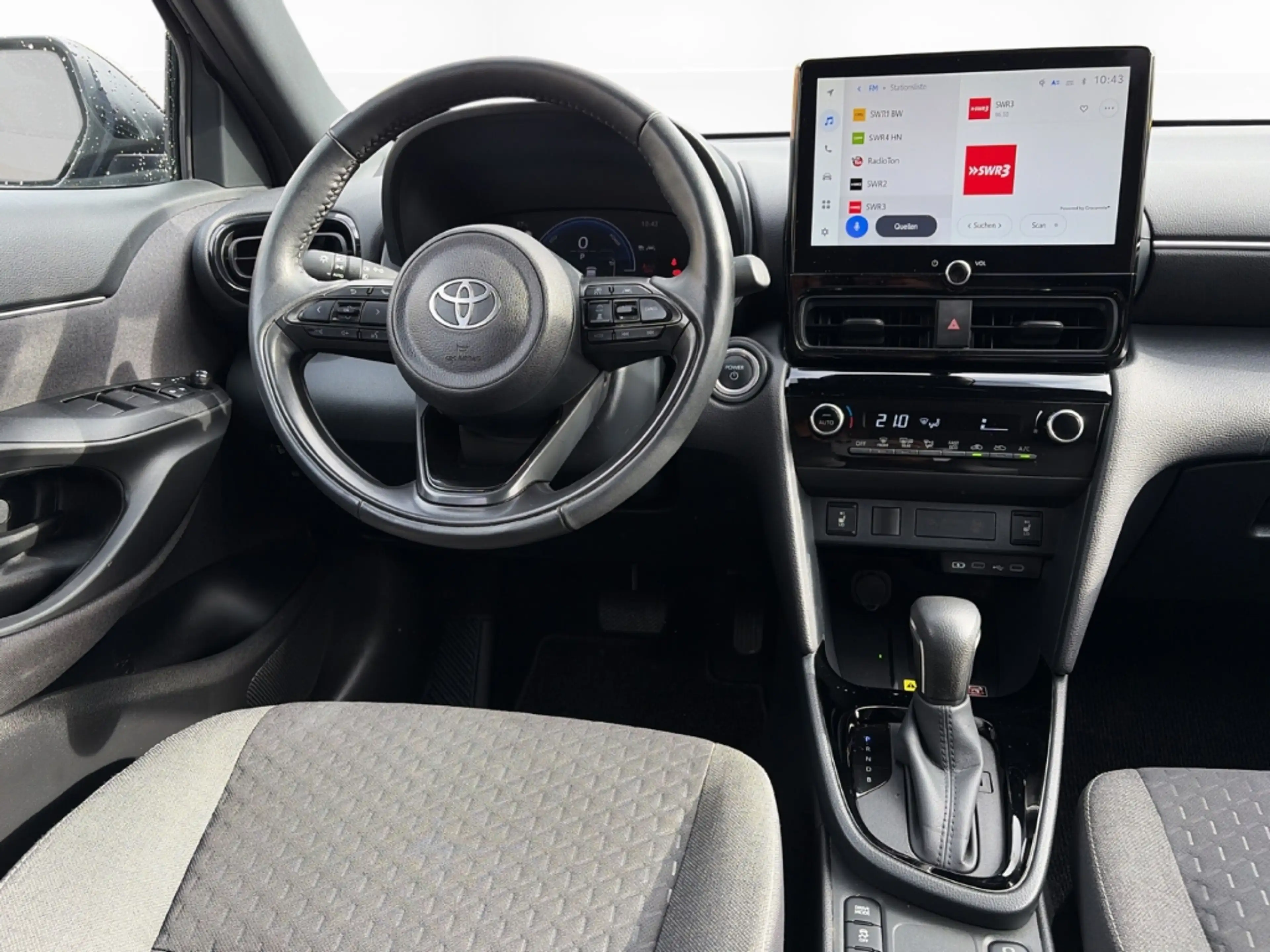 Toyota Yaris Cross 1.5 Hybrid Team D +Klima +Winterpaket +Kamera — photo 10