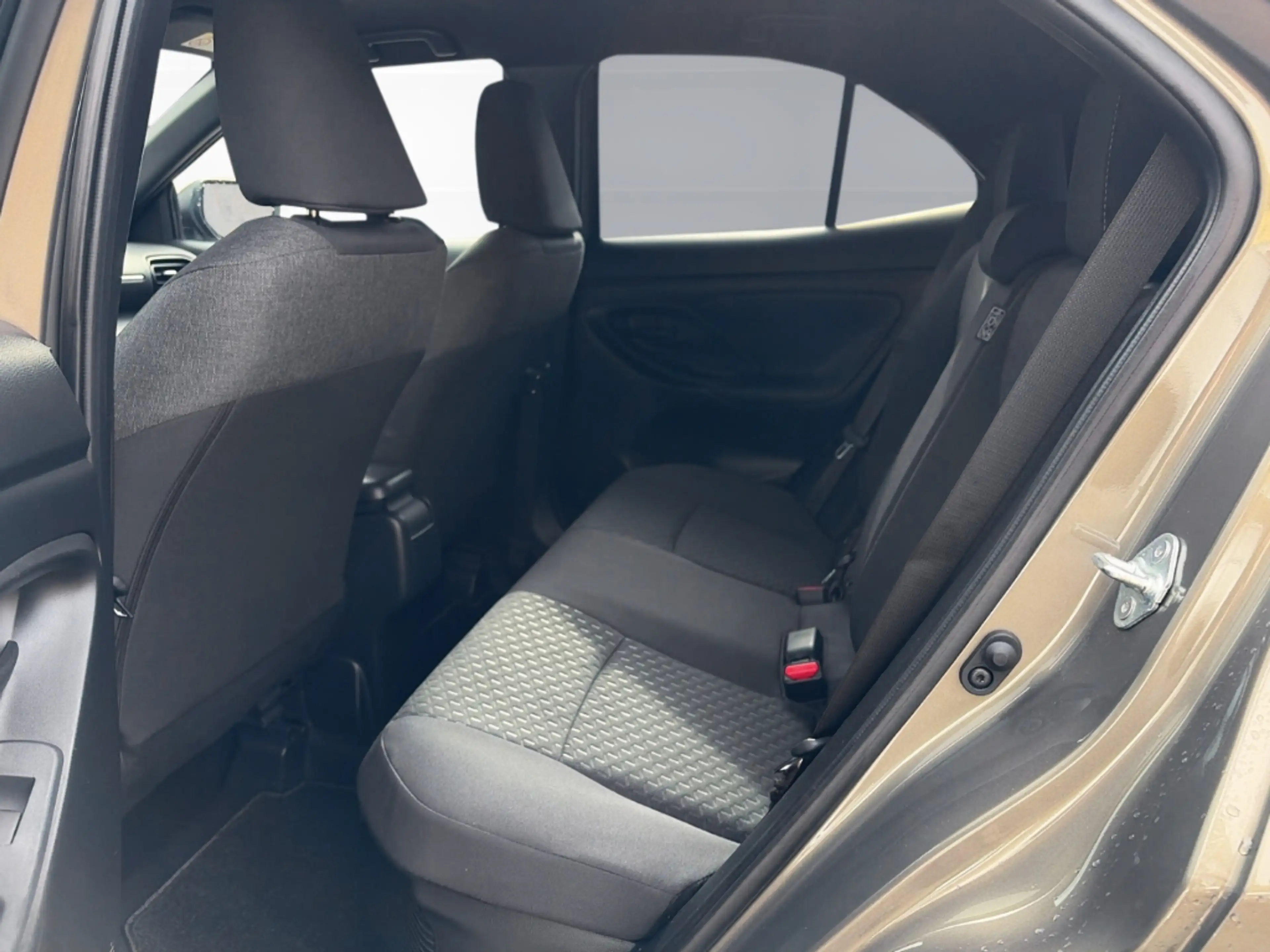Toyota Yaris Cross 1.5 Hybrid Team D +Klima +Winterpaket +Kamera — photo 9