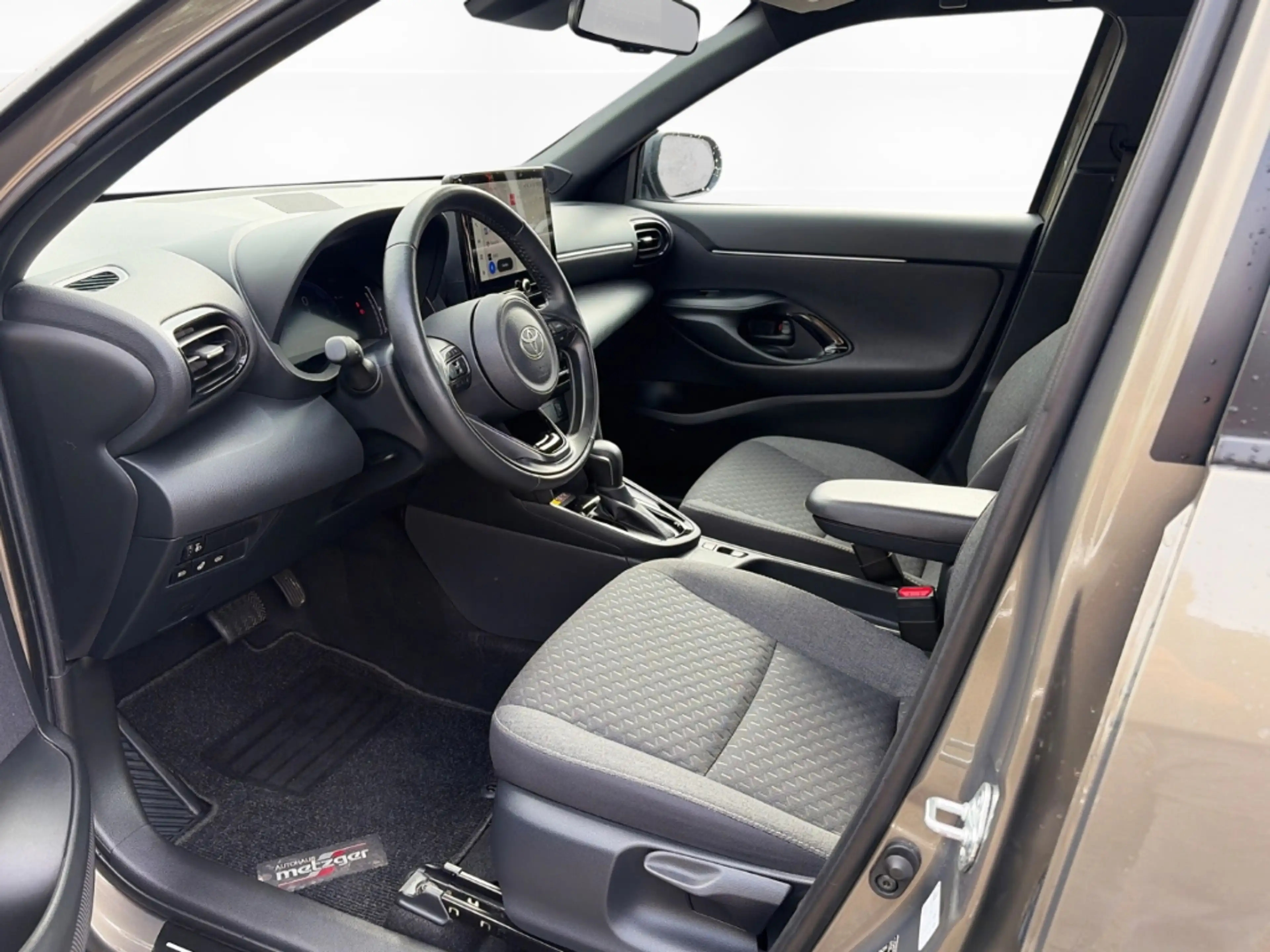 Toyota Yaris Cross 1.5 Hybrid Team D +Klima +Winterpaket +Kamera — photo 8