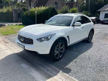 FX50 5.0 V8 LICHT VRACHT 390 HP. 500 NM