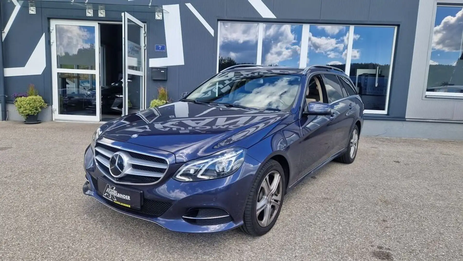 Mercedes-Benz E 350 BlueTEC 4Matic Blau - 1