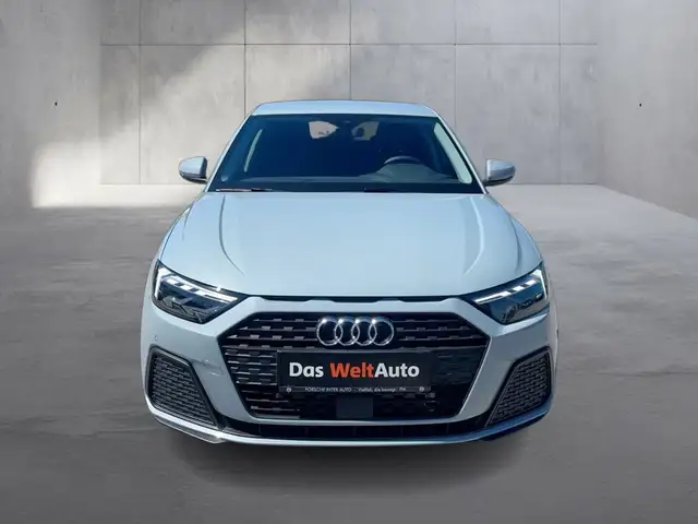 Audi A1 view 8