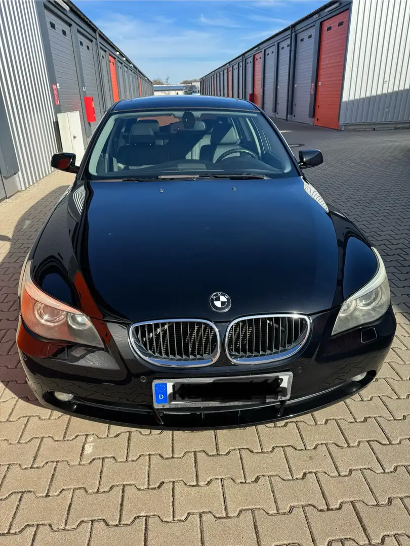 BMW 523 523i+Touring Černá - 1