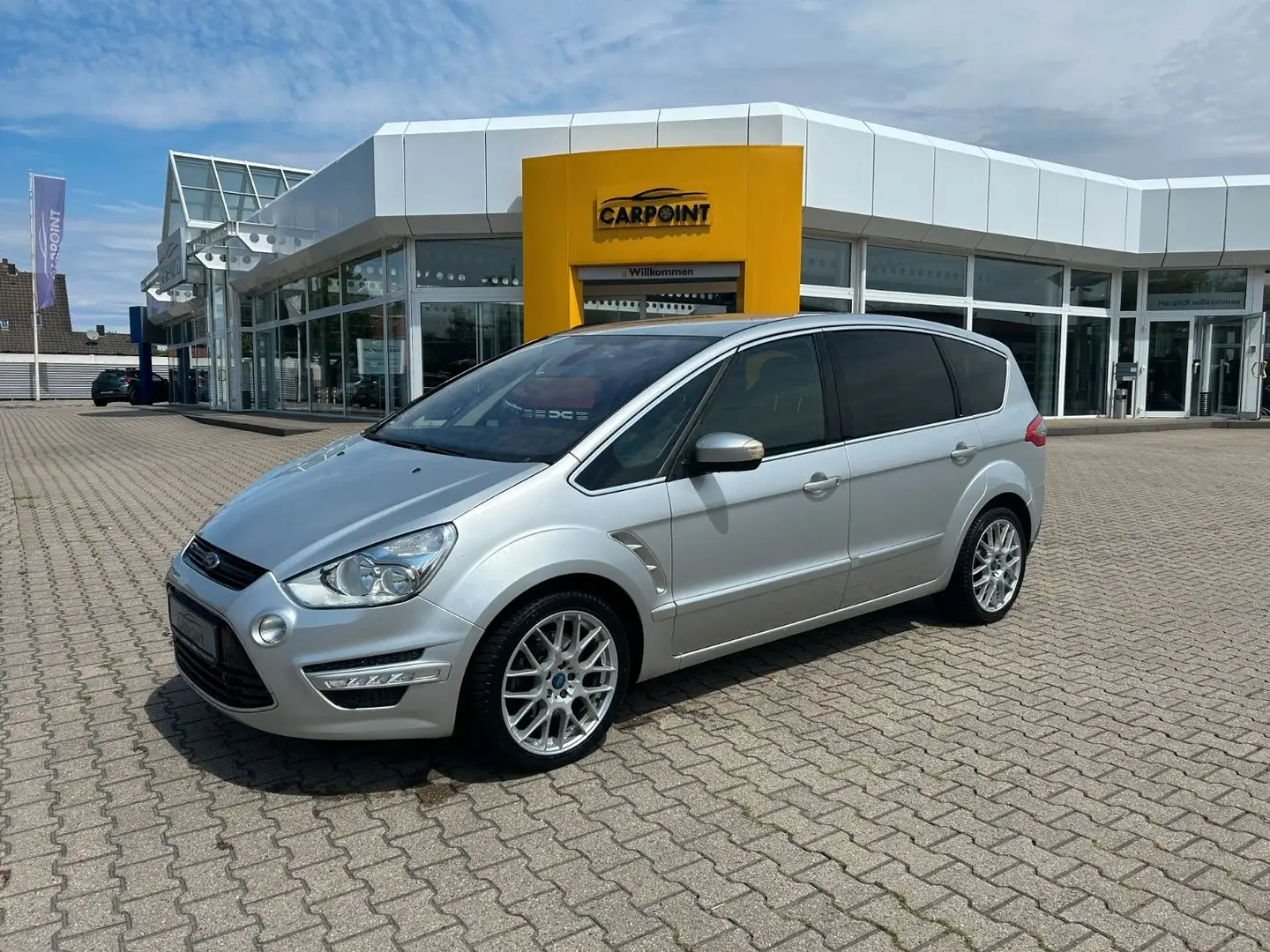 Ford S-Max Titanium 2.0 EcoBoost Winterpaket AHK Navi Silber - 2