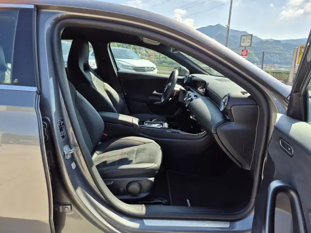 Mercedes-Benz A-Class view 9